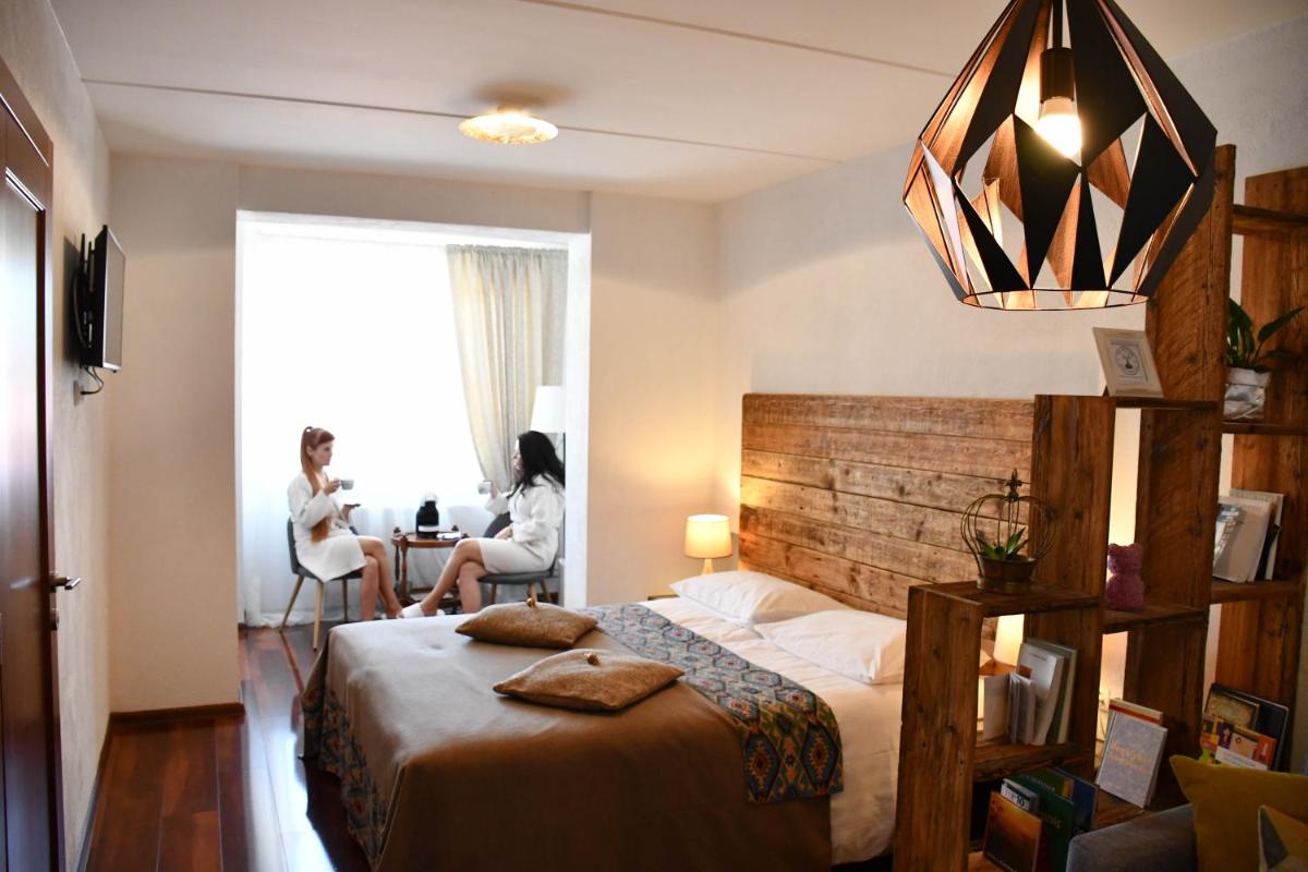 Large Double Room photo 1