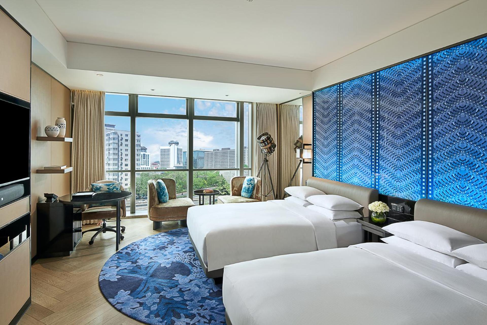 Luxury Twin Room inclusive Mini Bar for the first round and 20% discount in Chinese Restaurant  - Photo 1