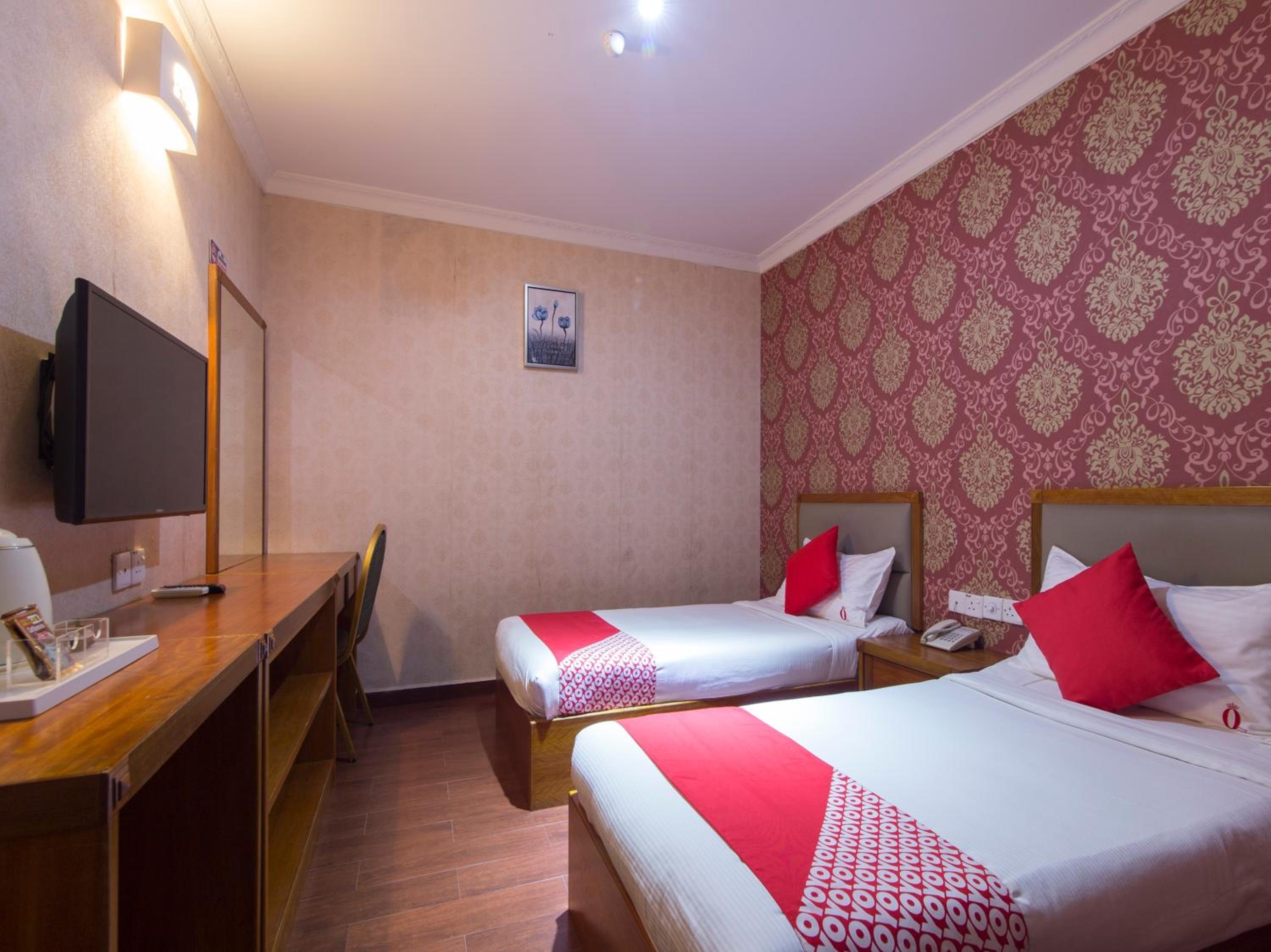 Standard Twin Room - Photo 3