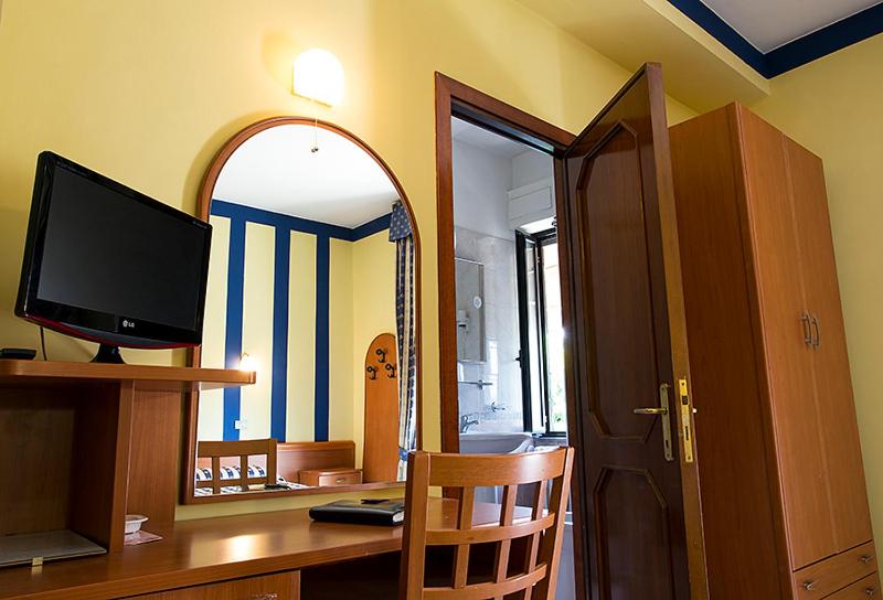 Triple Room - Photo 1
