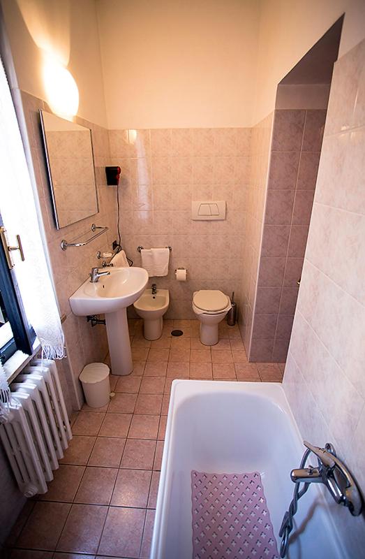 Double Room - Photo 2