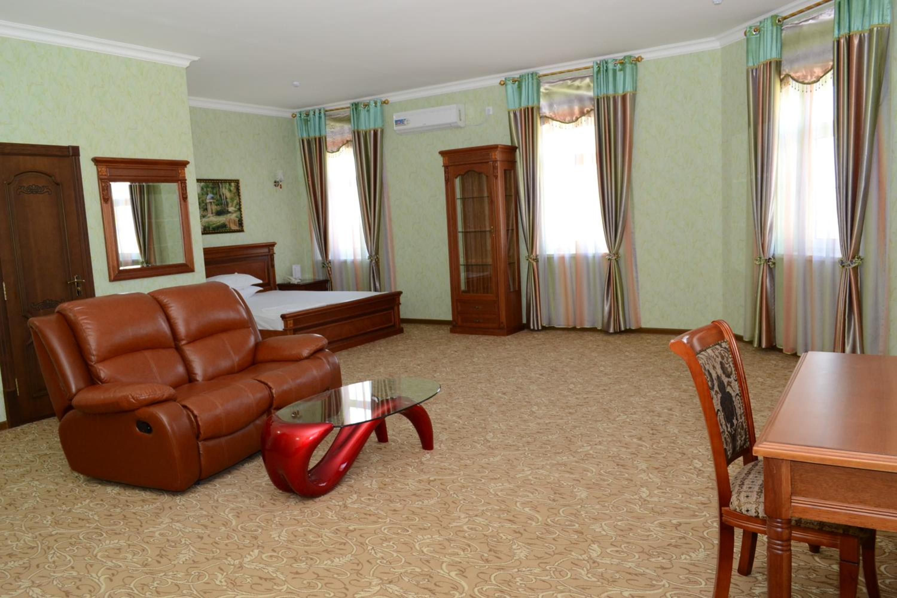 Deluxe Double Room with Shower photo 3