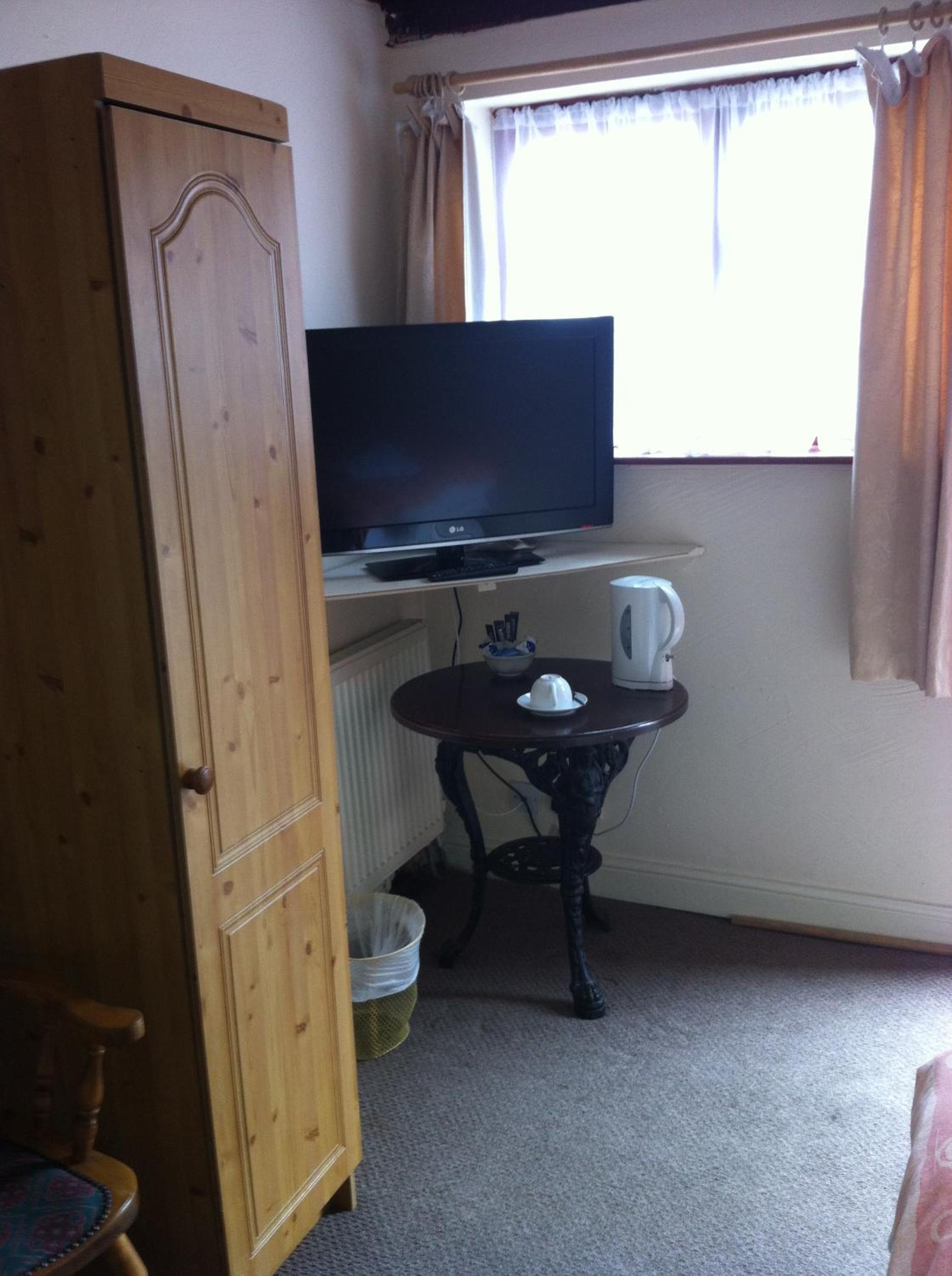 Single Room photo 2