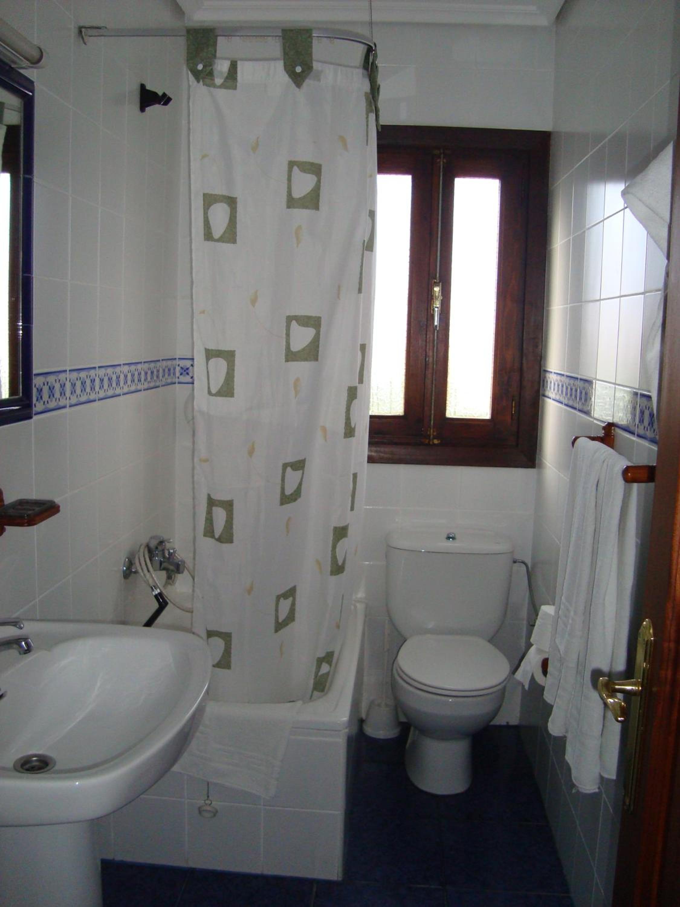 Double or Twin Room photo 3