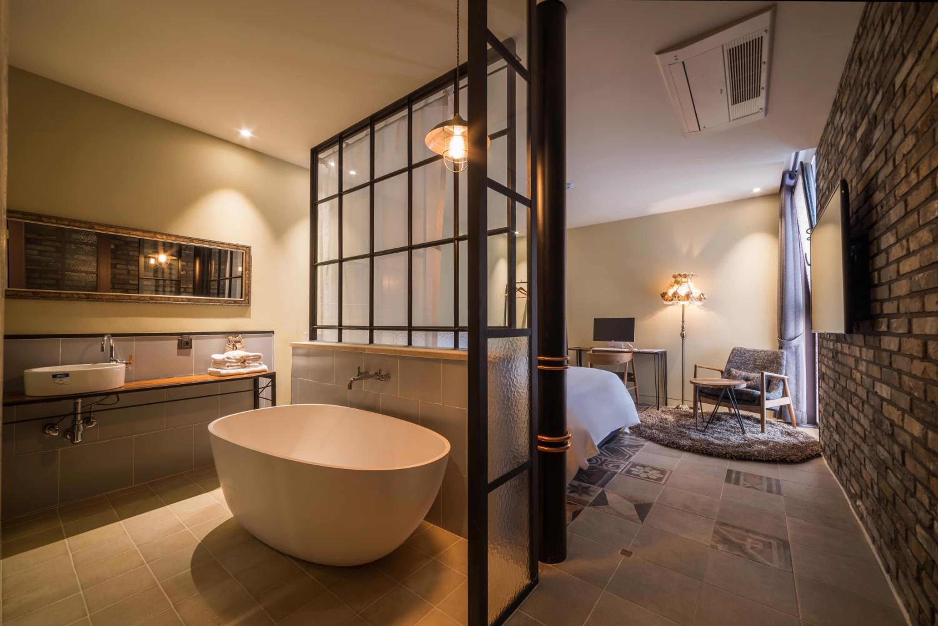 Standard Double Room - Photo 10