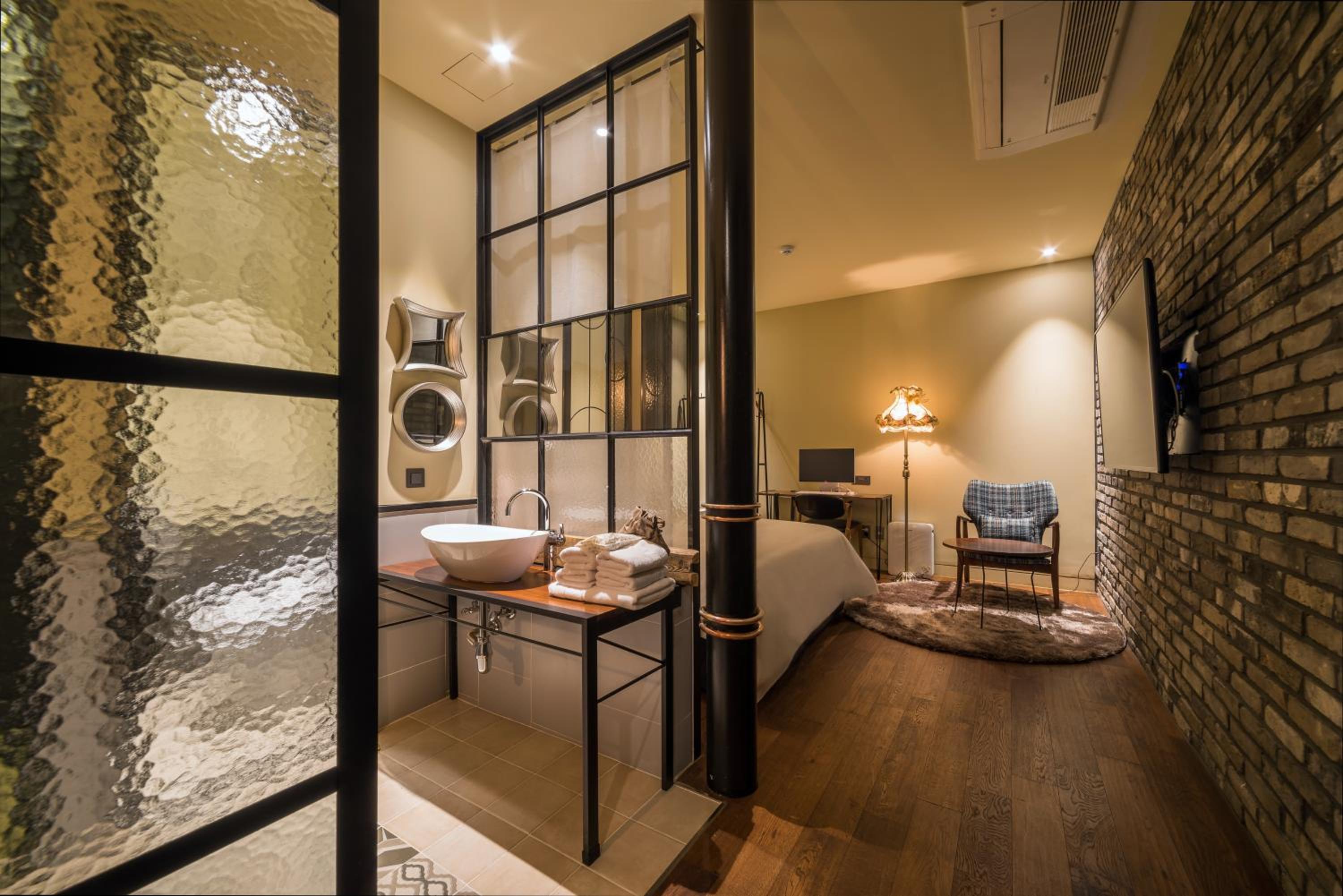 Standard Double Room - Photo 4