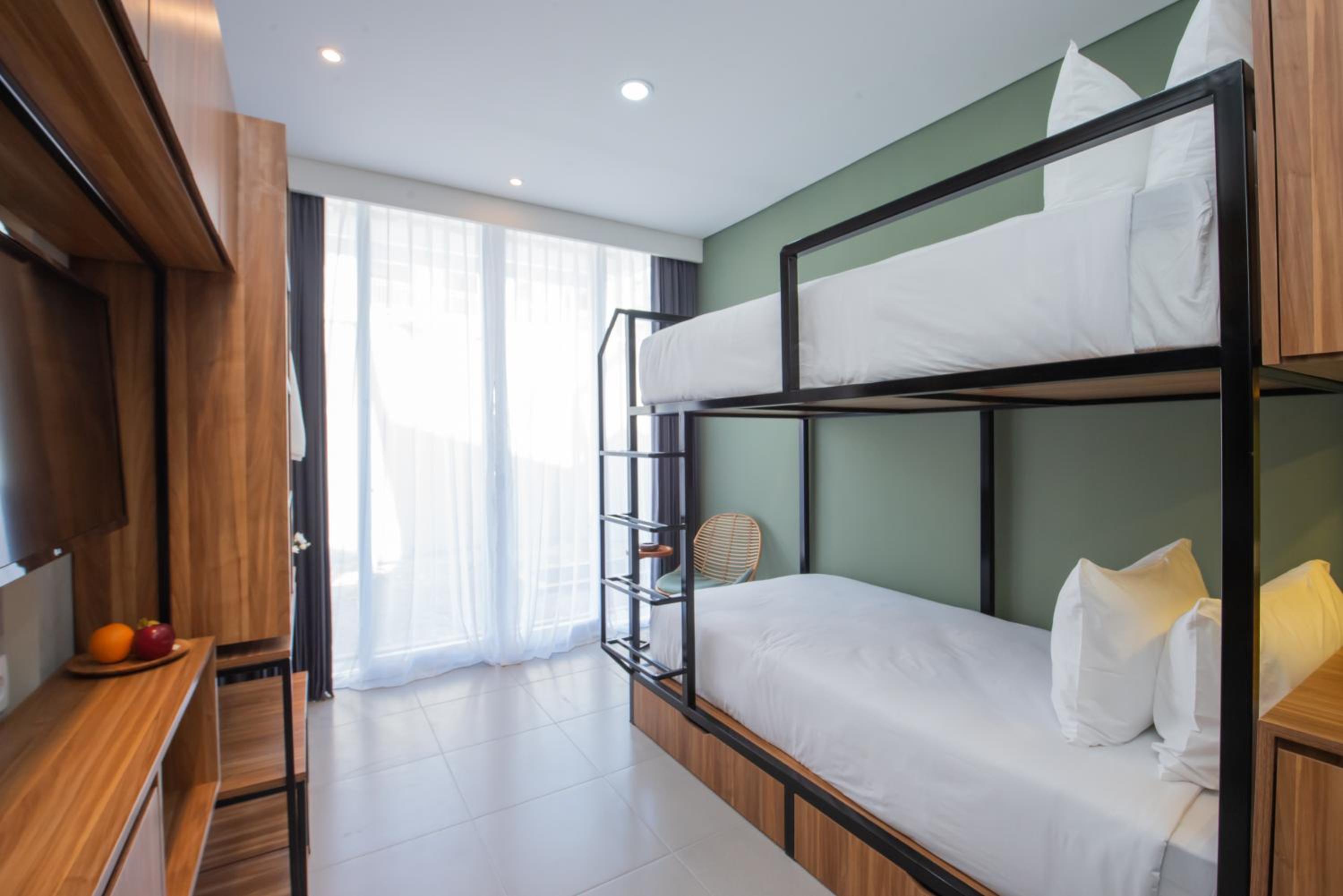 Superior Bunk Bed - Photo 4