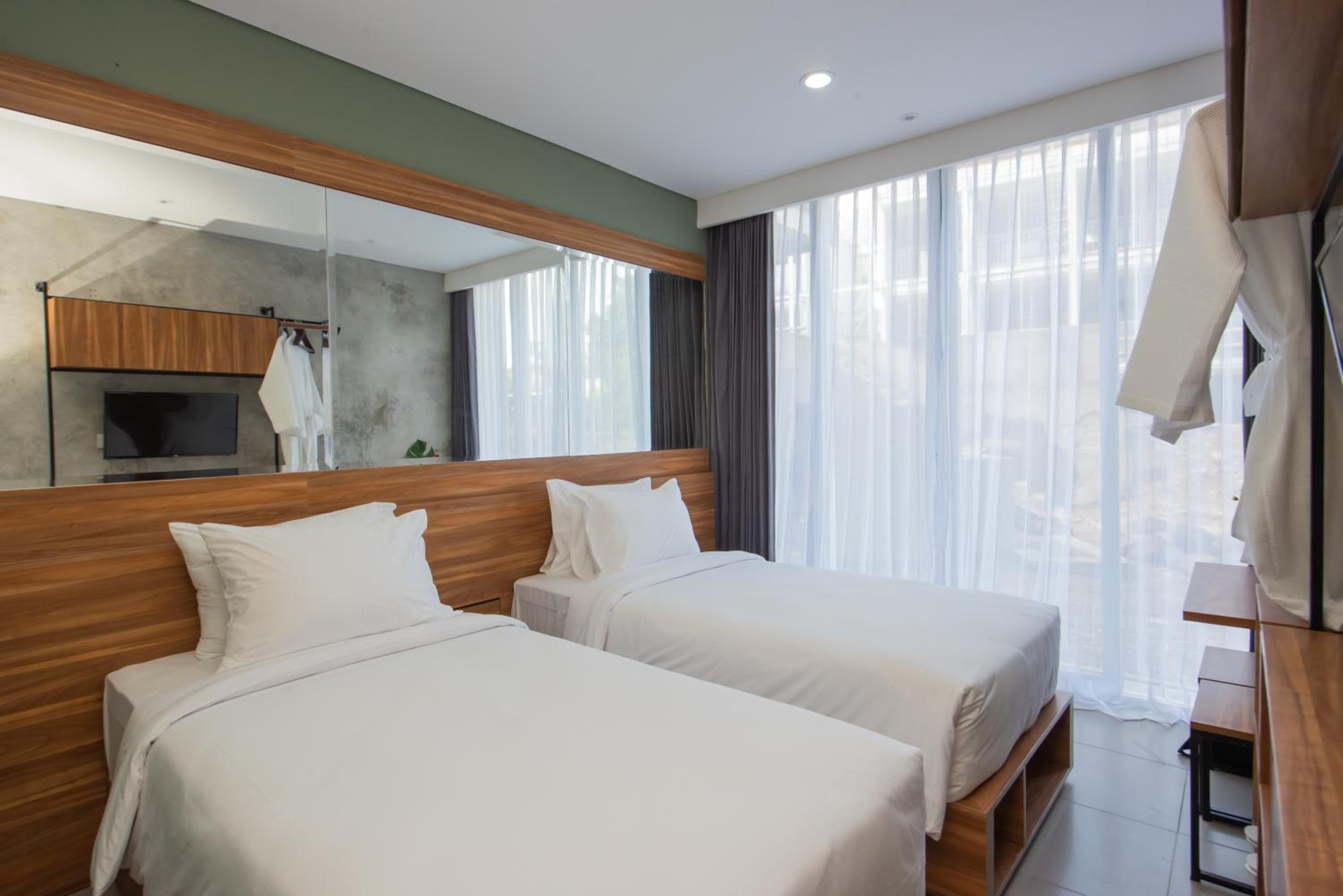 Superior Twin Room - Photo 12