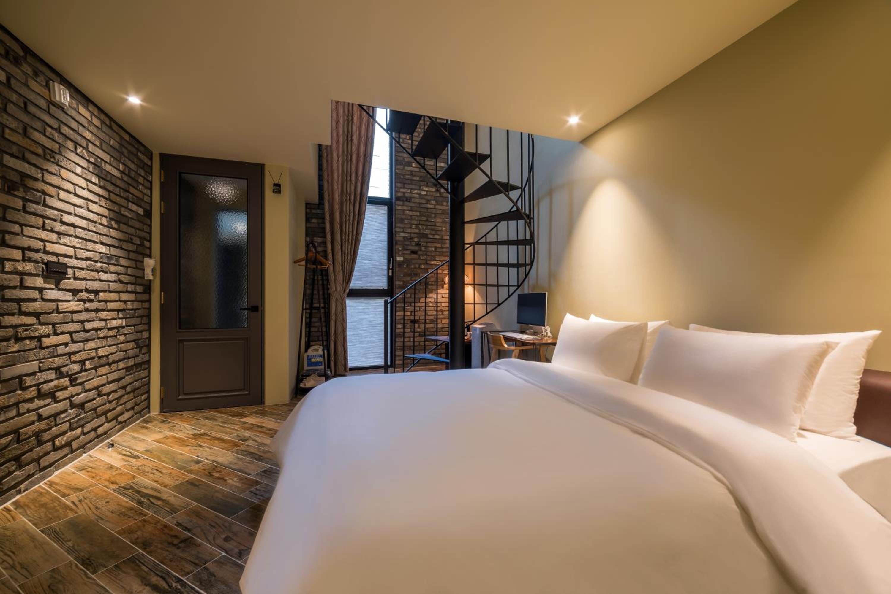 Double Room with Terrace - Photo 15