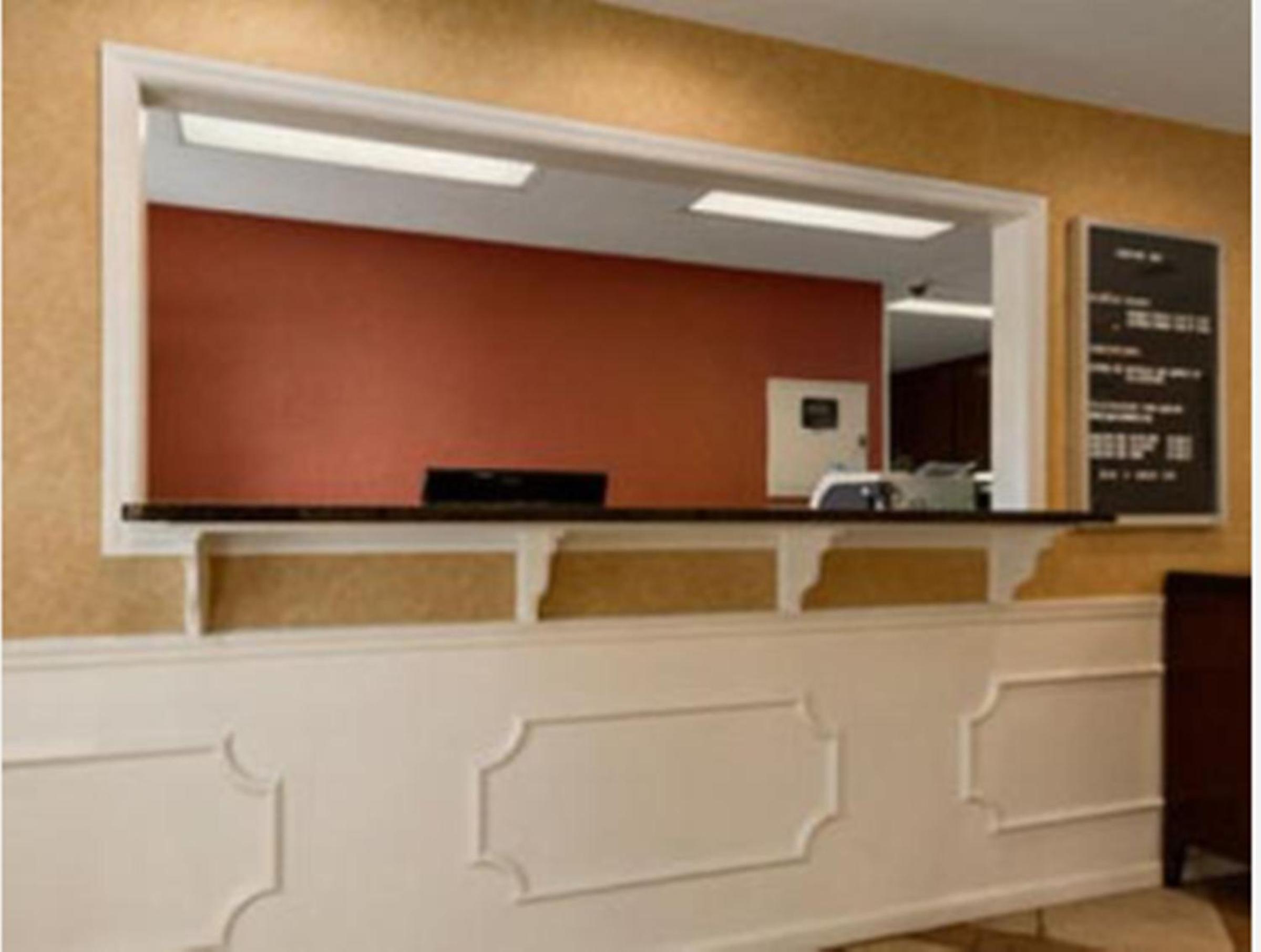 King Room - Non-Smoking - Photo 11