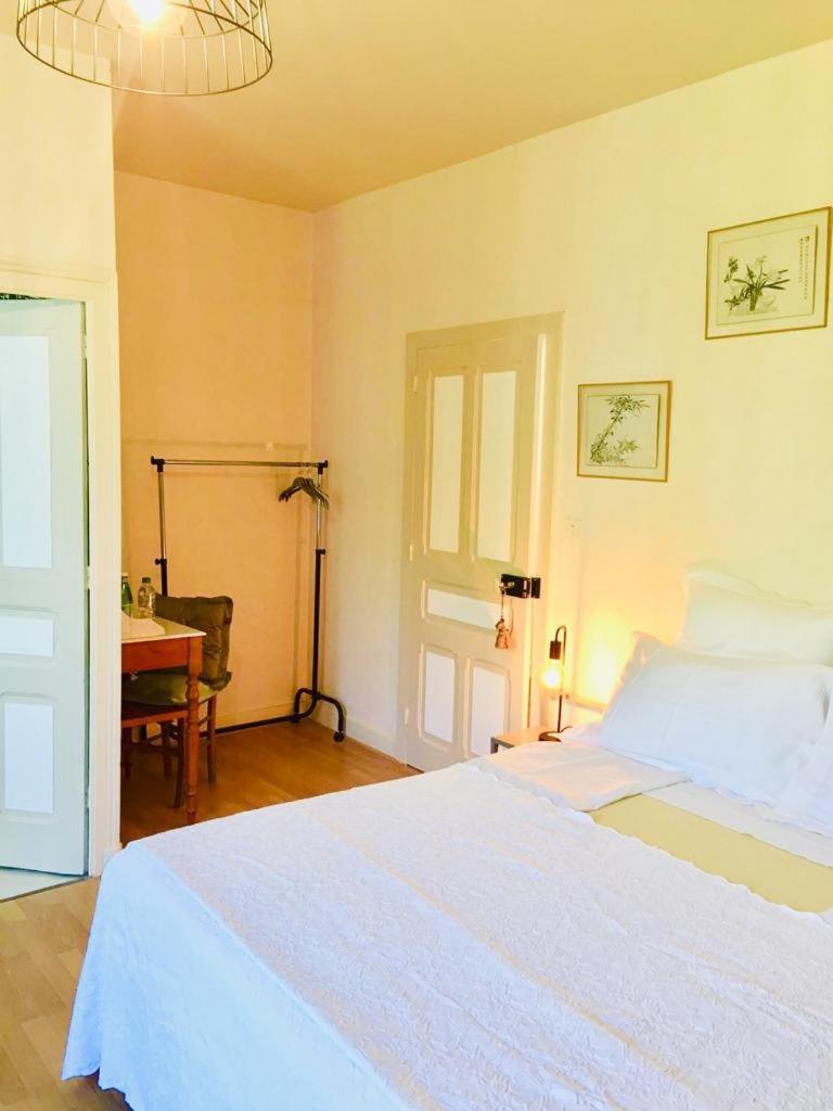 Double Room with Extra Bed - Photo 2