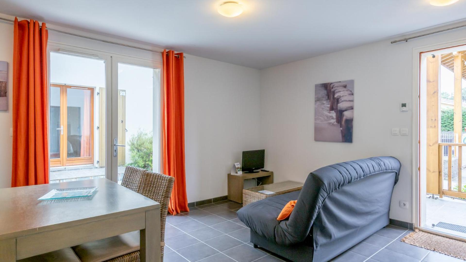 One-Bedroom Apartment (4 Adults) - Photo 4