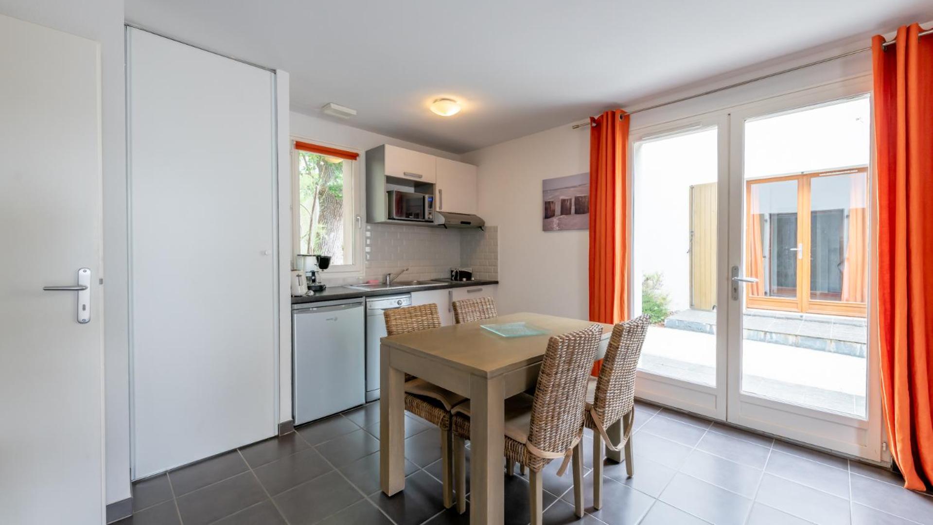 One-Bedroom Apartment (4 Adults) - Photo 3