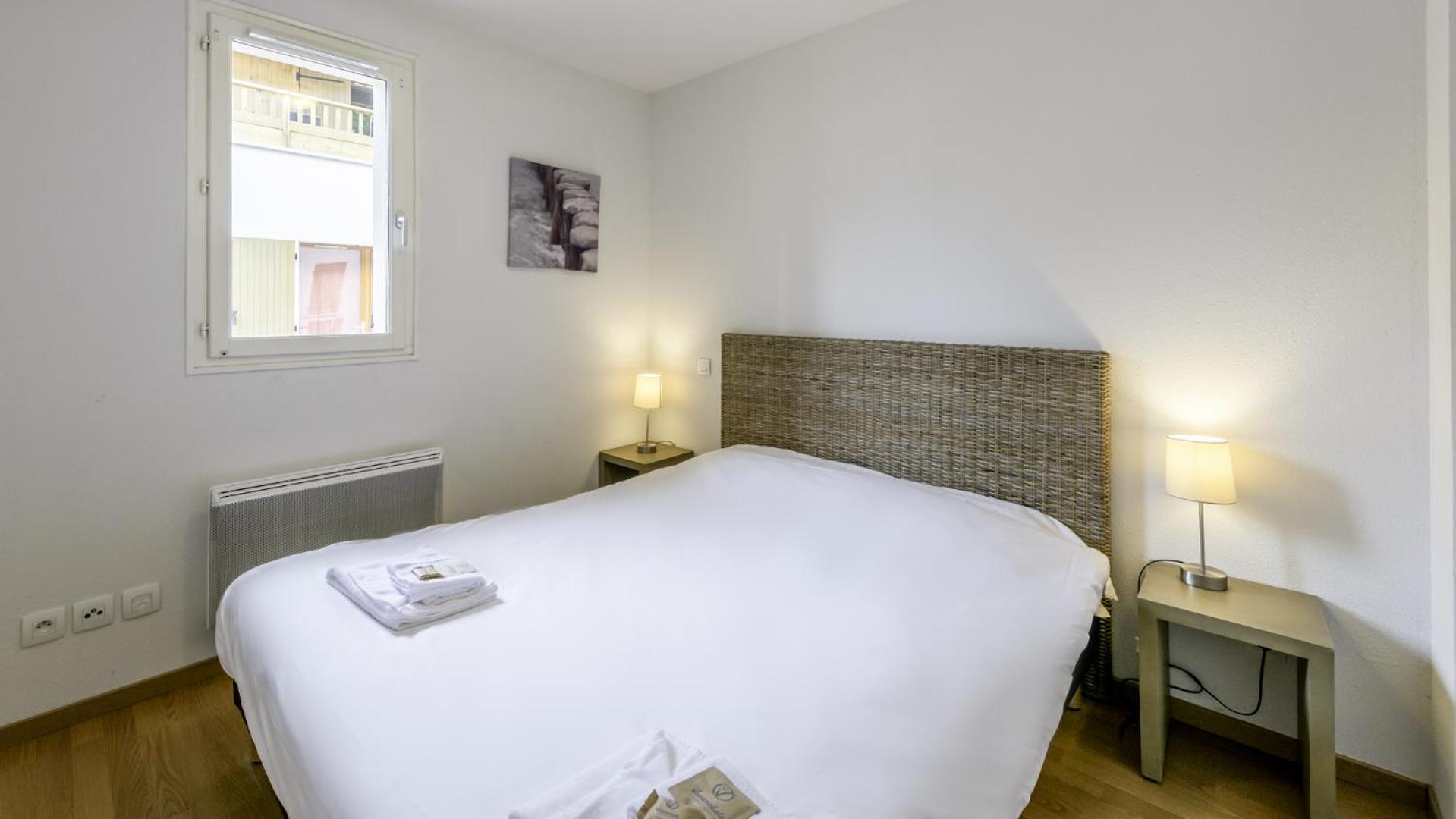 One-Bedroom Apartment (4 Adults) - Photo 8