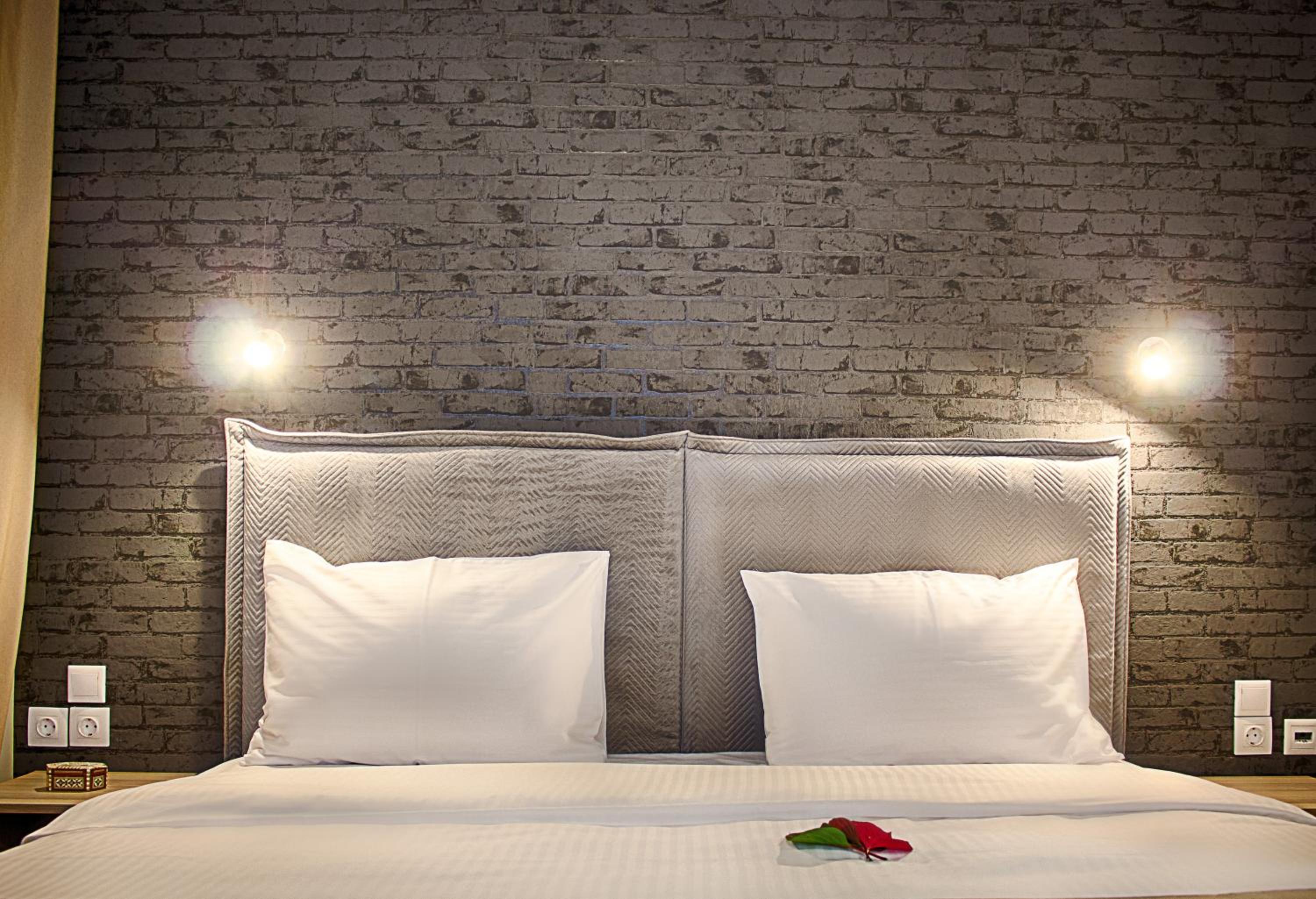 Large Single Room
