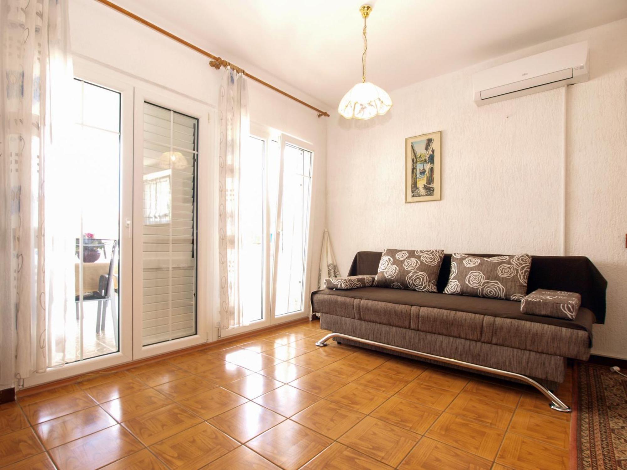Apartment photo 1