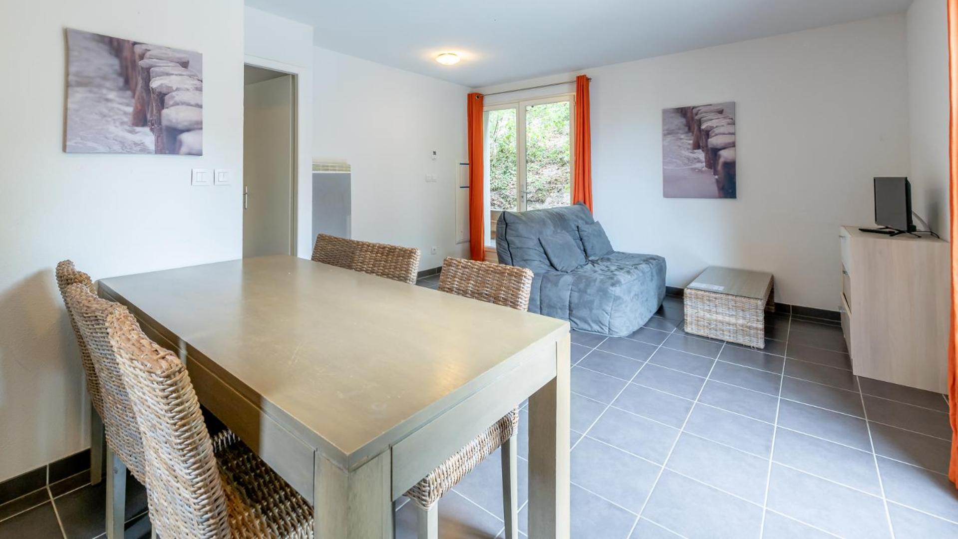 Two-Bedroom Apartment (6 Adults) - Photo 1