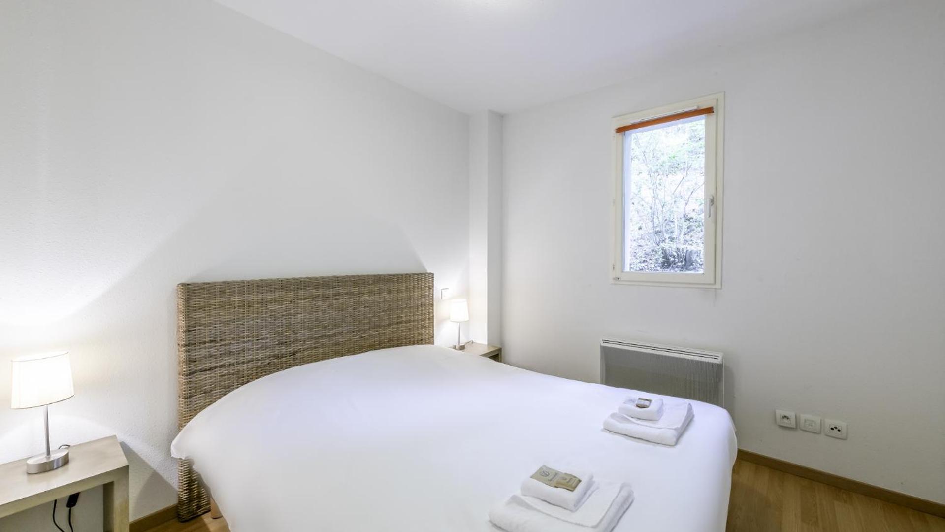 Two-Bedroom Apartment (6 Adults) - Photo 4