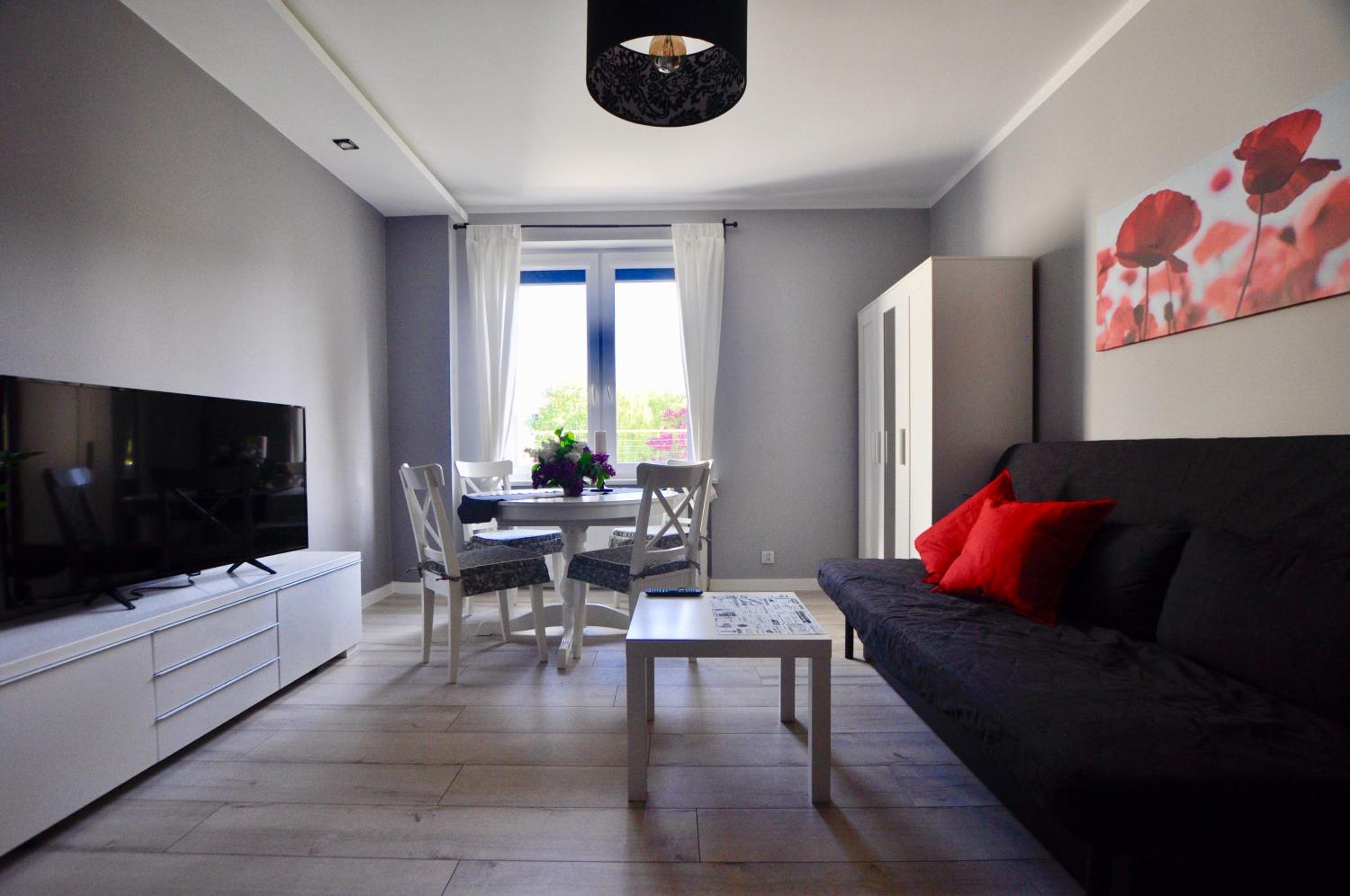 One-Bedroom Apartment - Photo 6