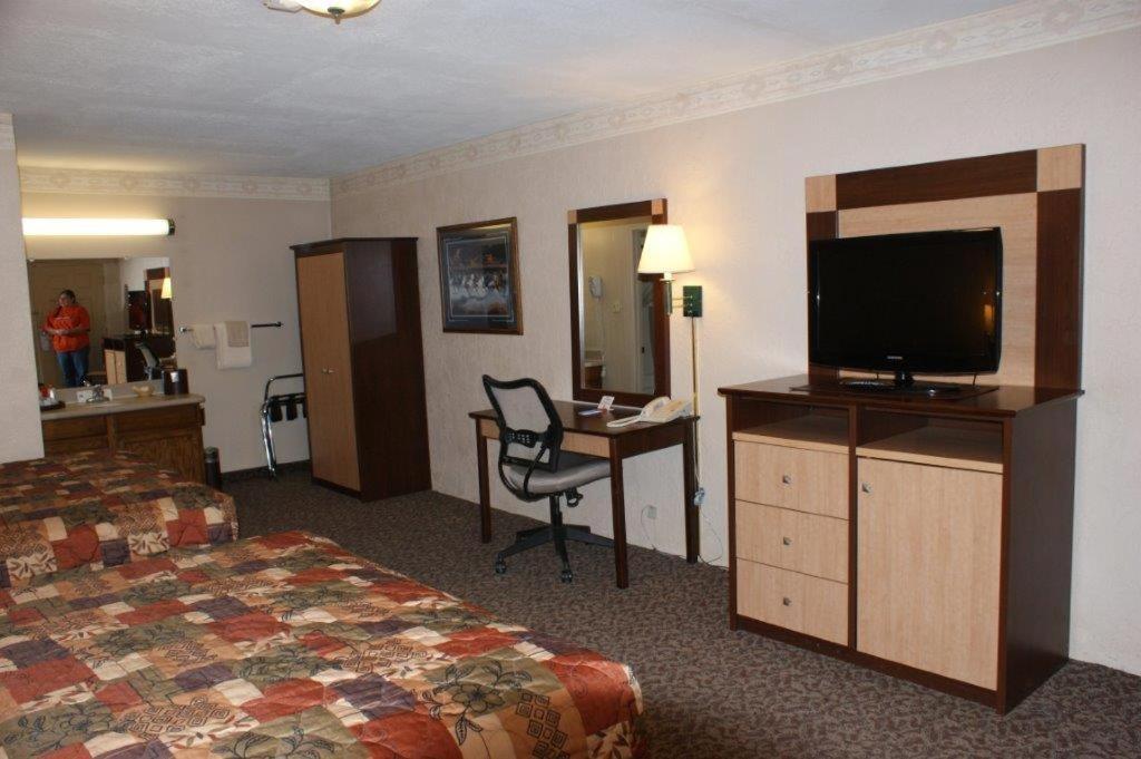 Queen Room