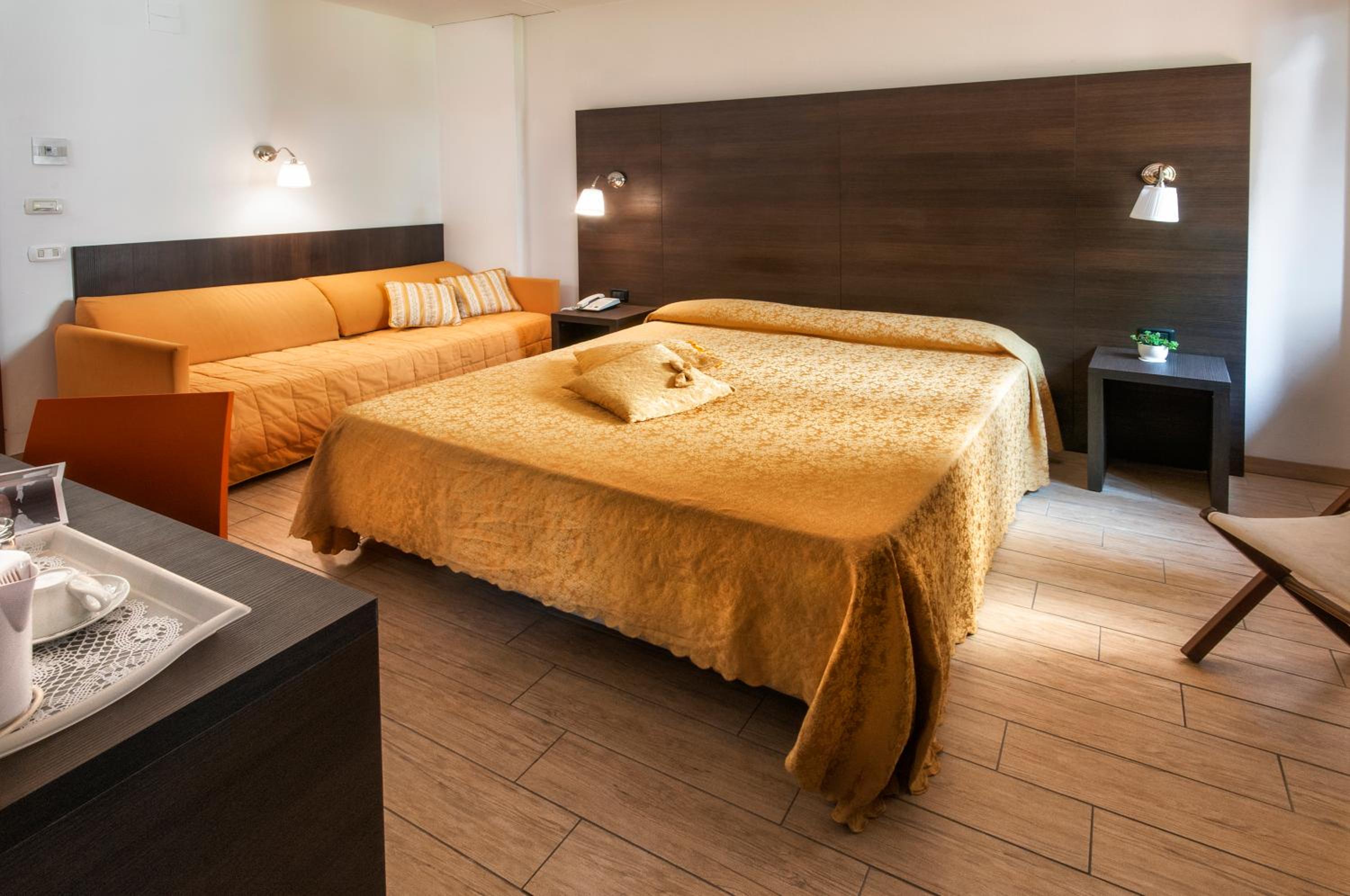 Quadruple Room - Photo 1