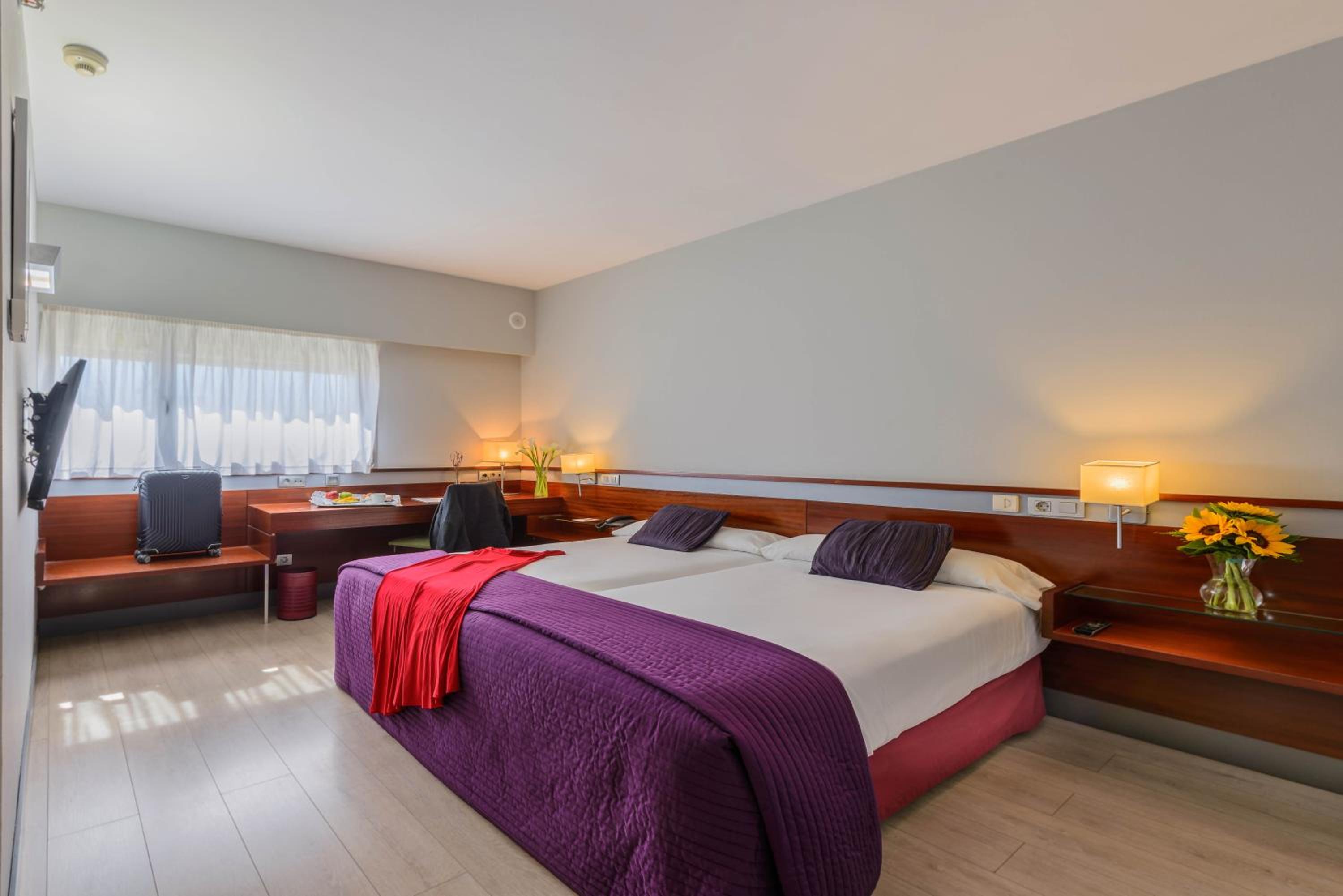 Twin Room - Photo 6