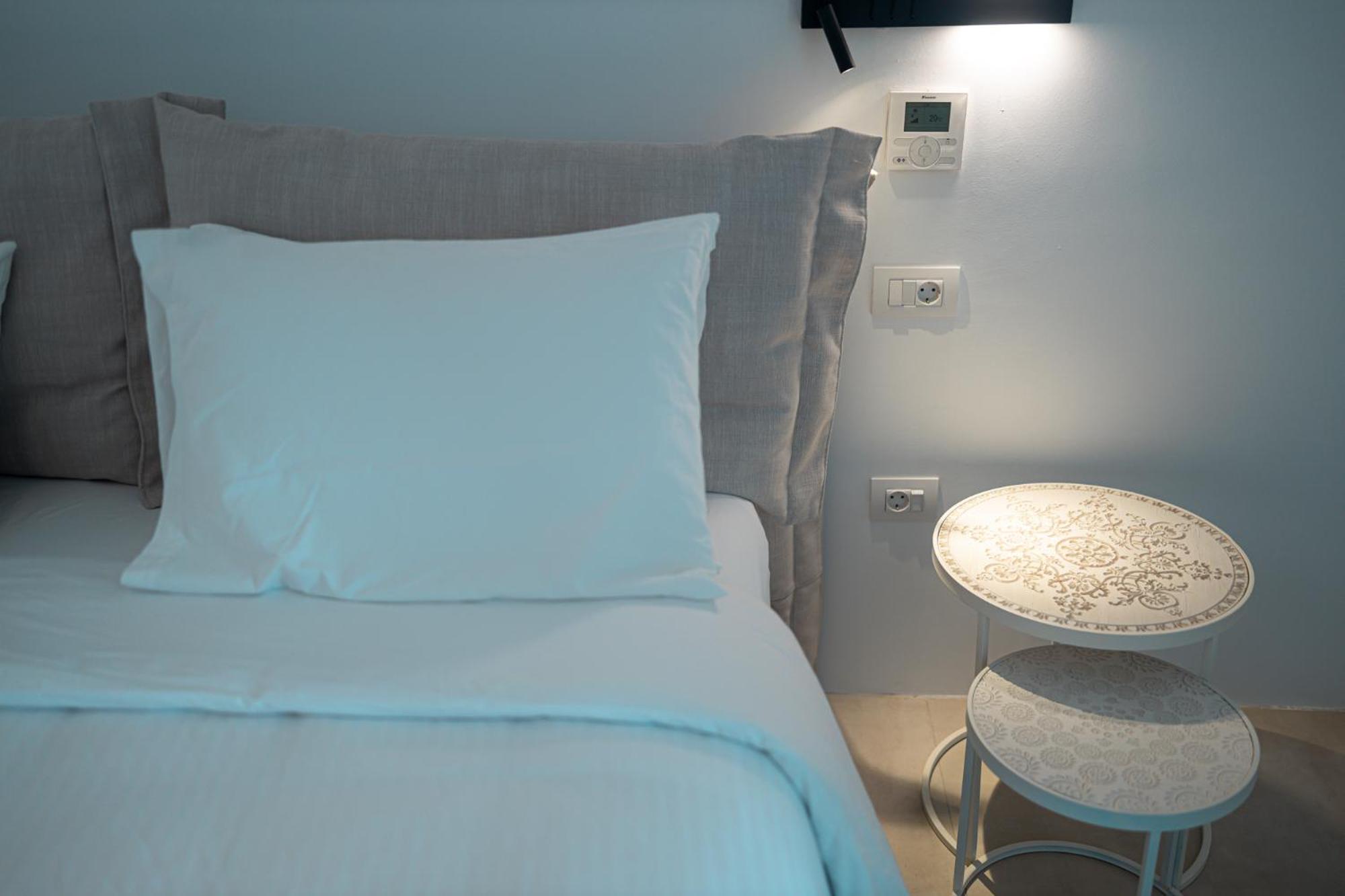 Double Room - Photo 8