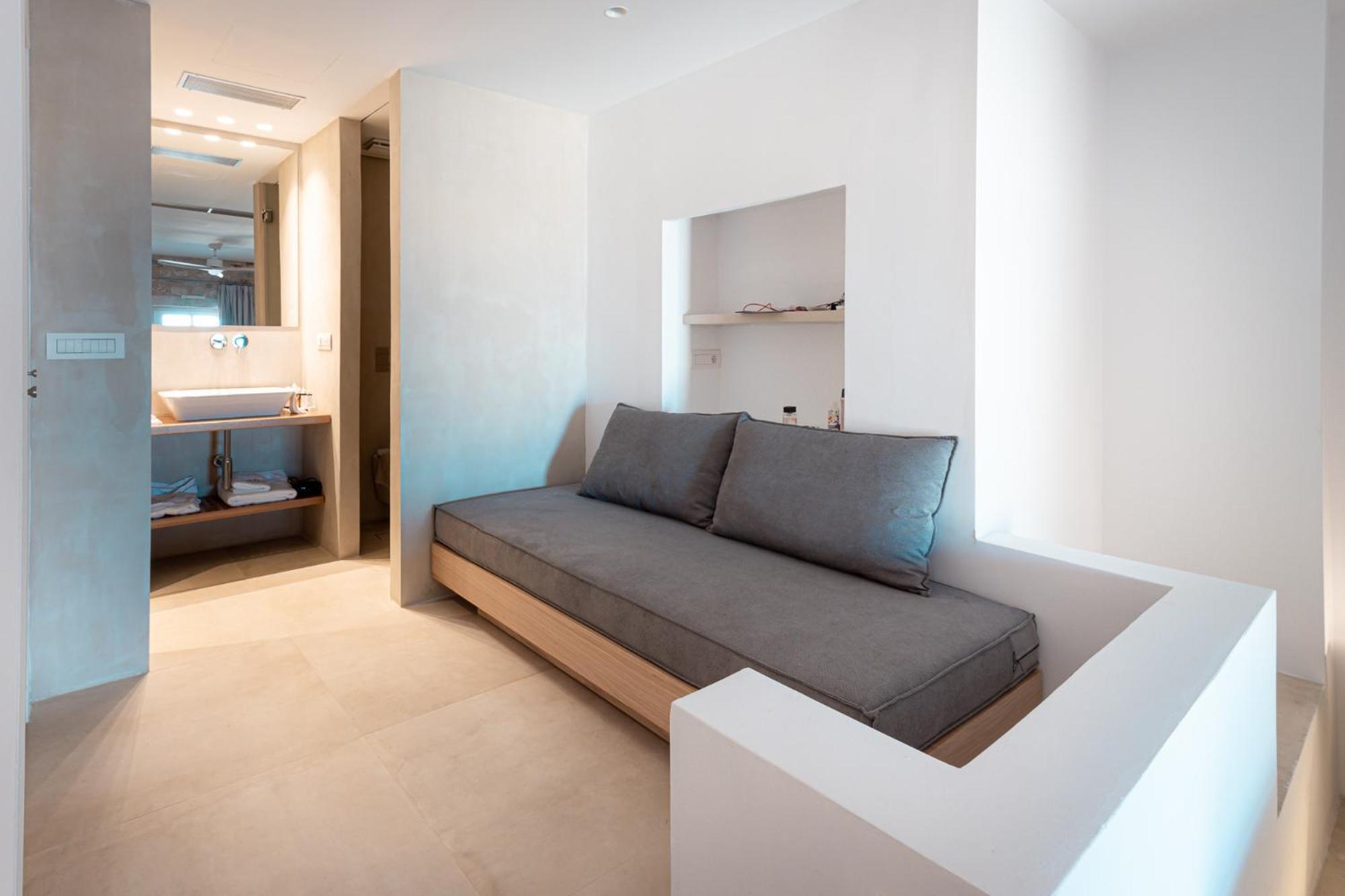 Double Room - Photo 7