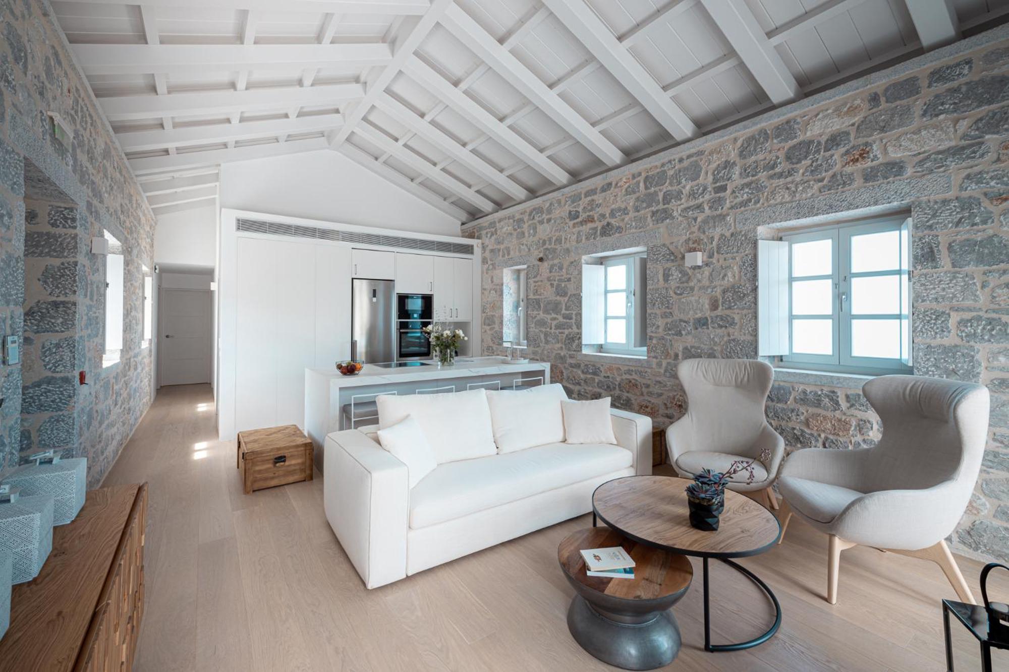 Two-Bedroom Suite - Photo 19