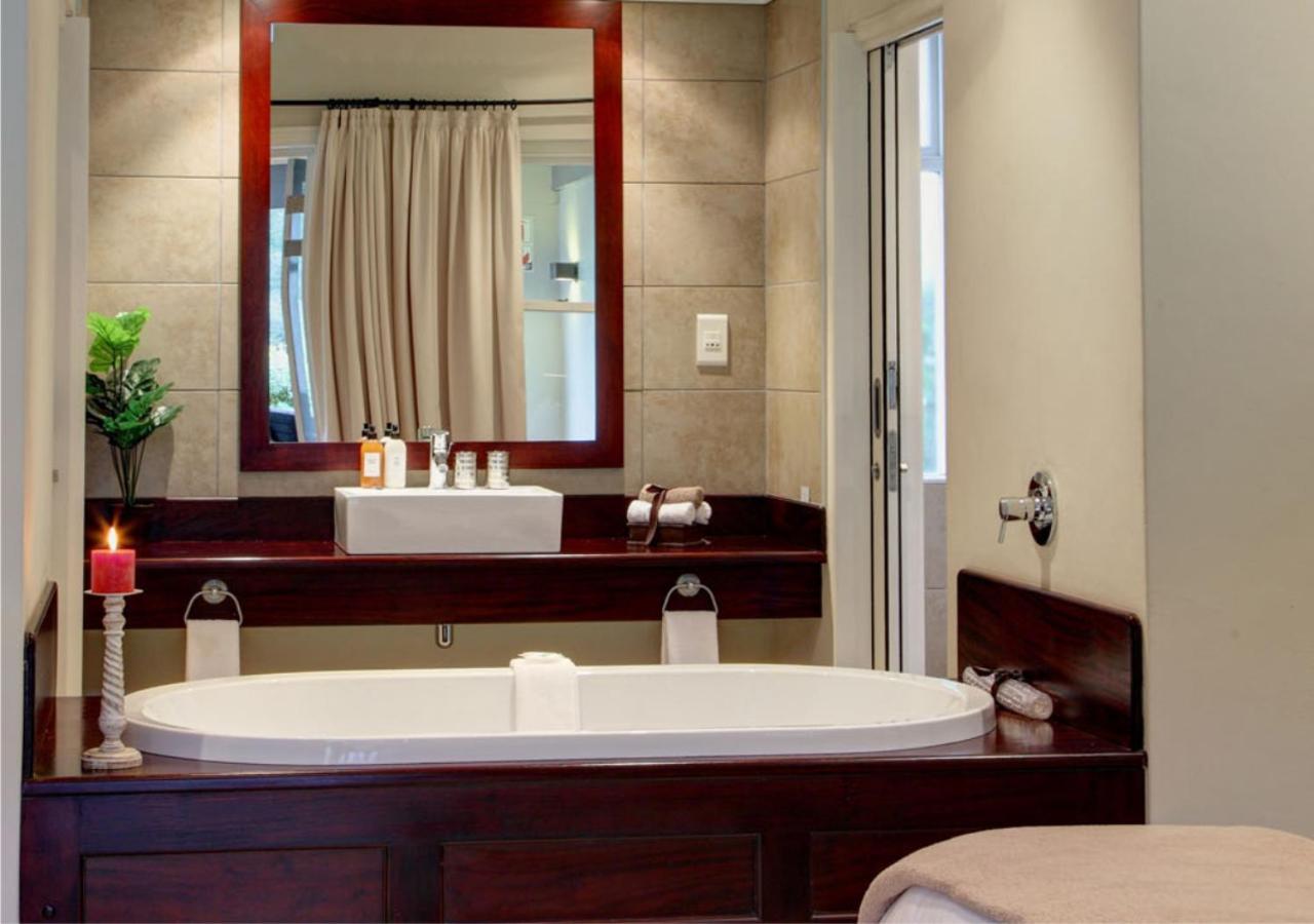 Luxury Twin Room photo 3
