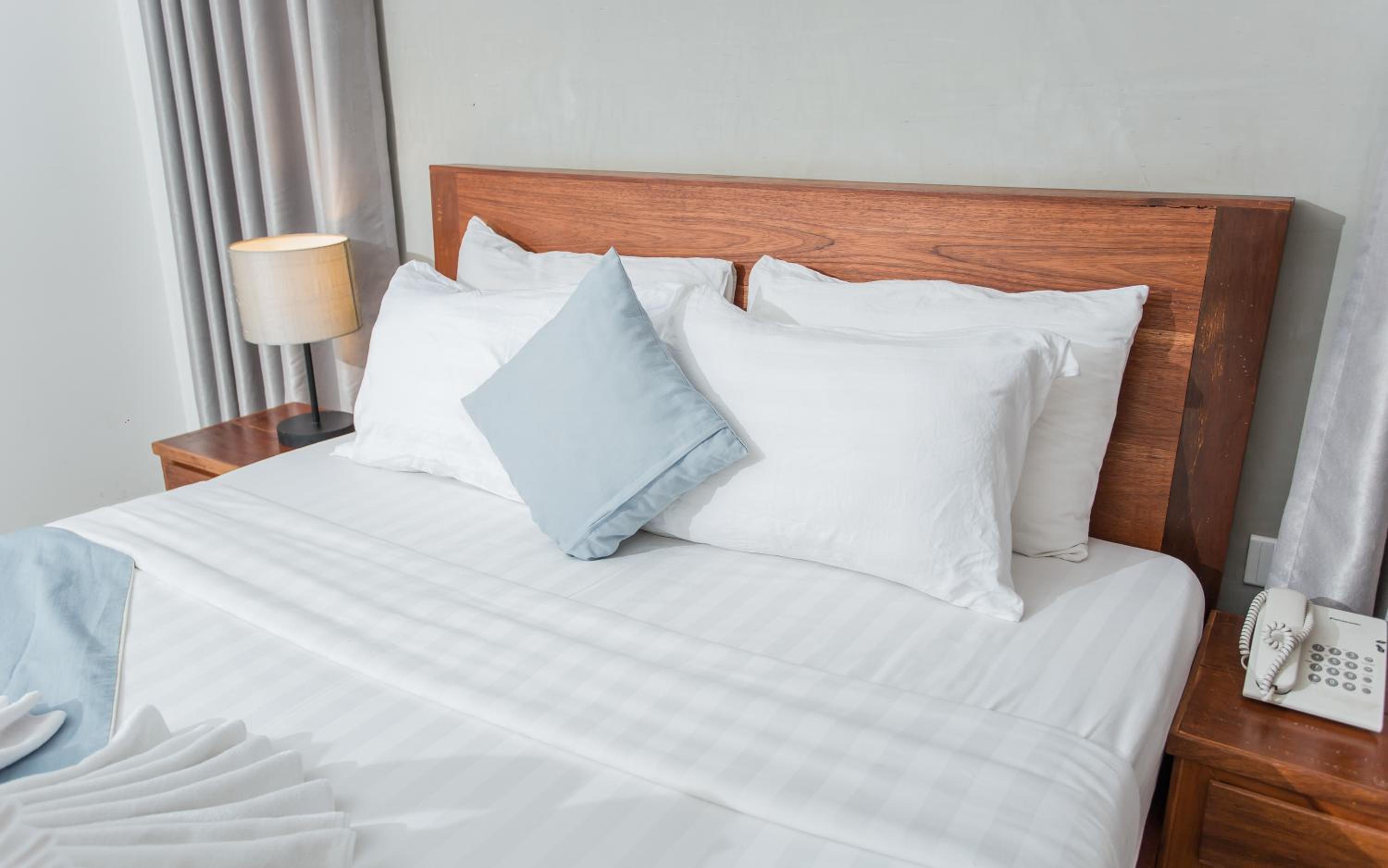 Deluxe Double Room With Balcony - Photo 16