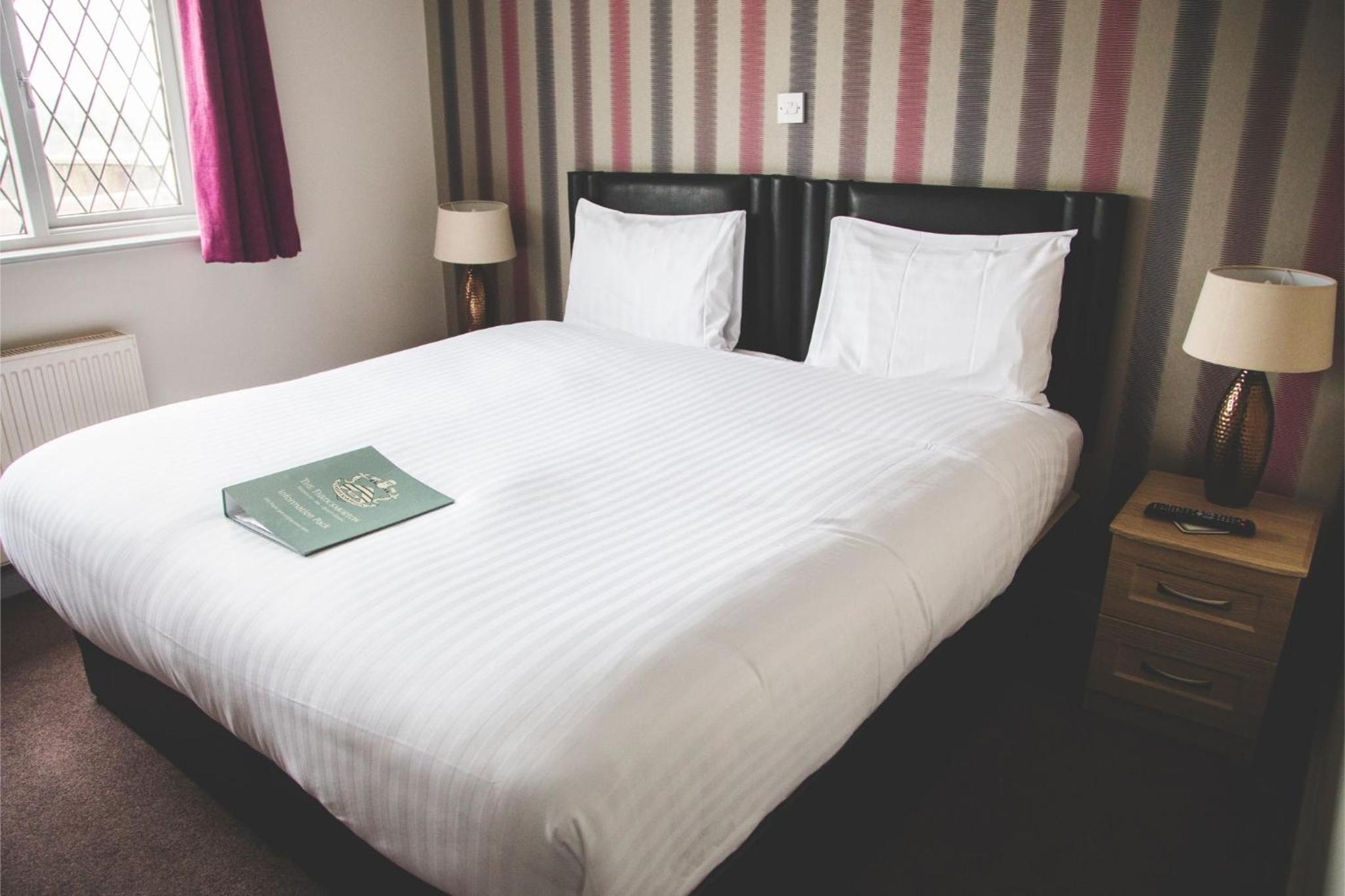 Superior King Room with Private Bathroom photo 2