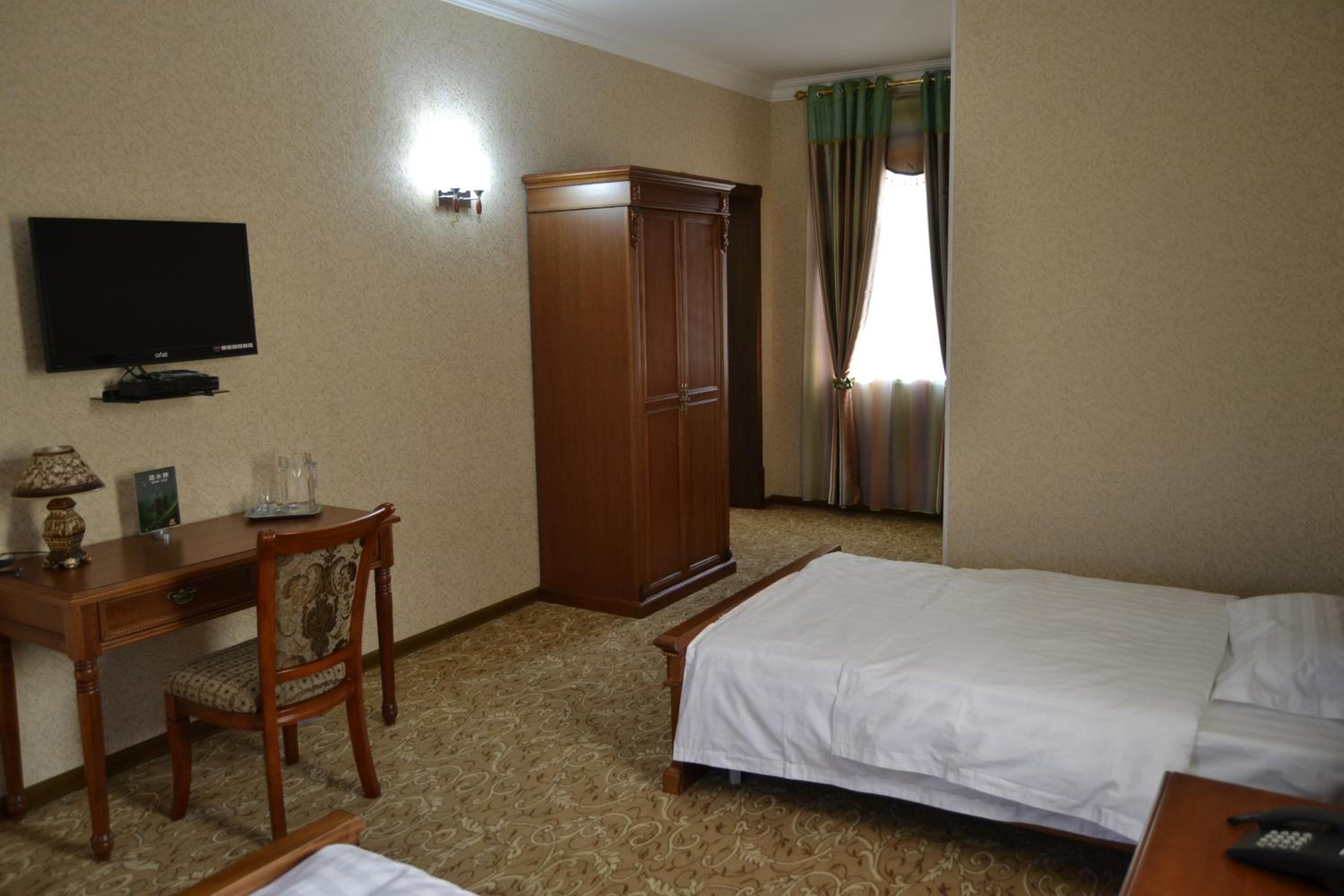 Twin Room with Shower photo 3