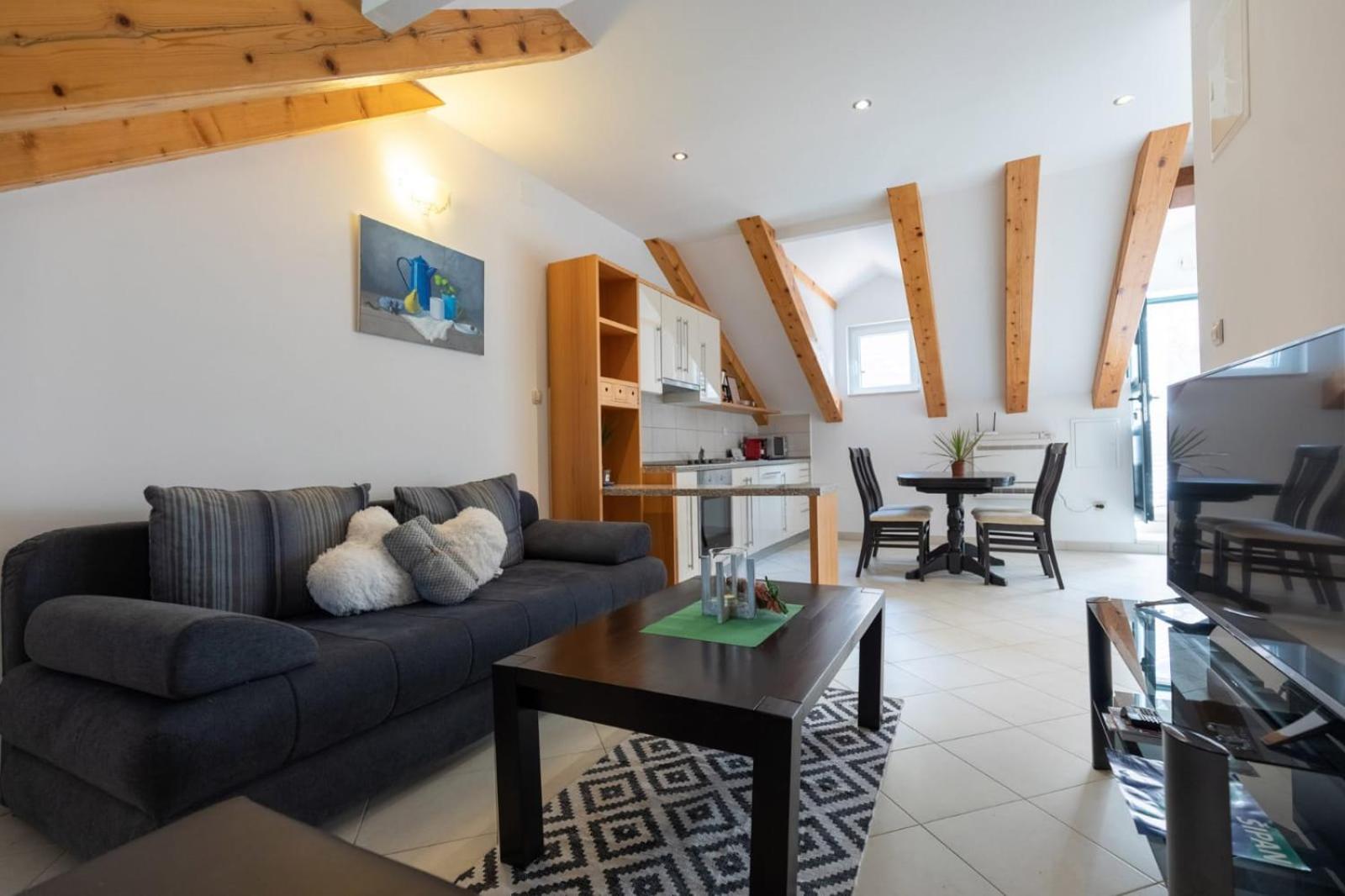 Apartment with Terrace - Photo 1