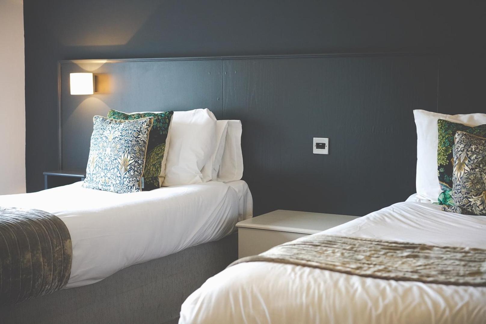 Standard Twin Room photo 2