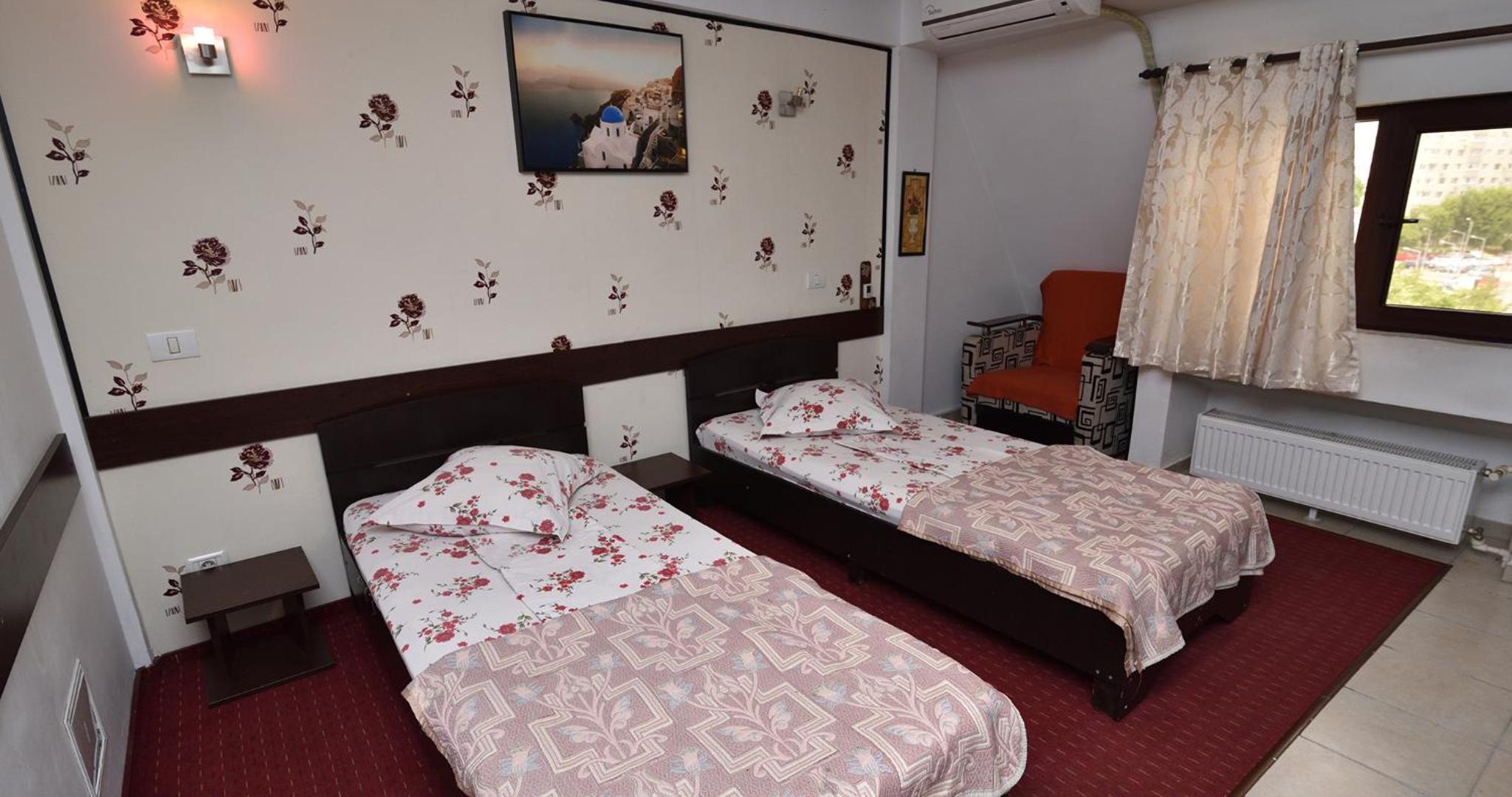 Standard Double/Twin Room - Photo 22