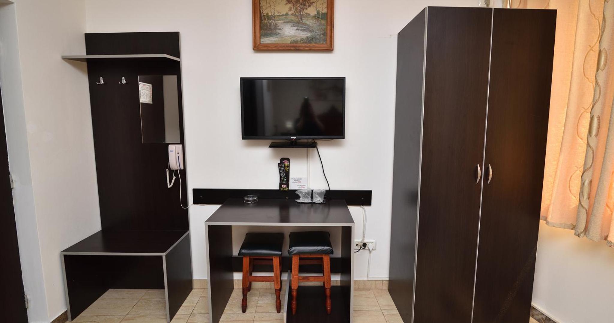 Standard Double/Twin Room - Photo 19