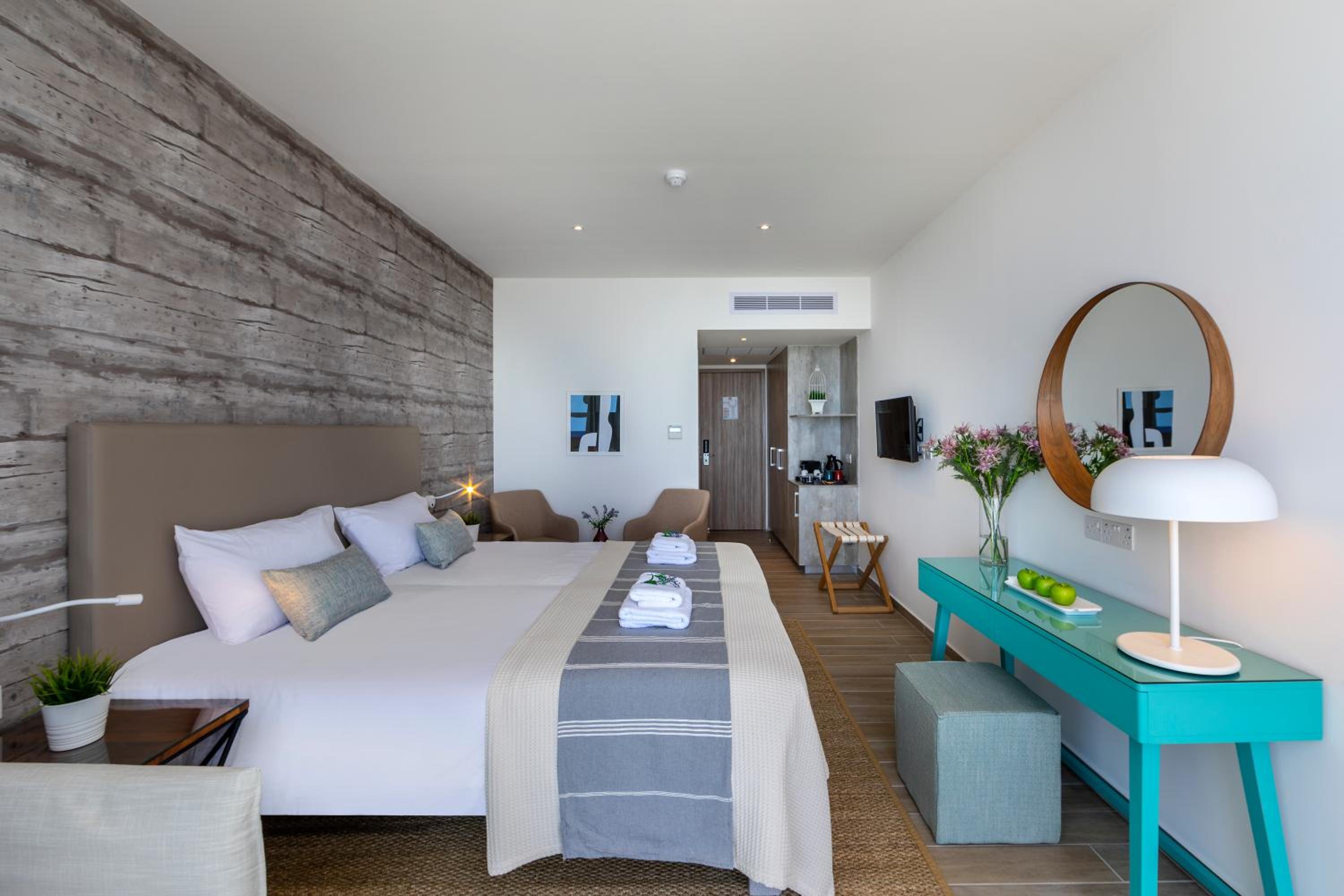 Deluxe Room Sea View with Executive Lounge Access