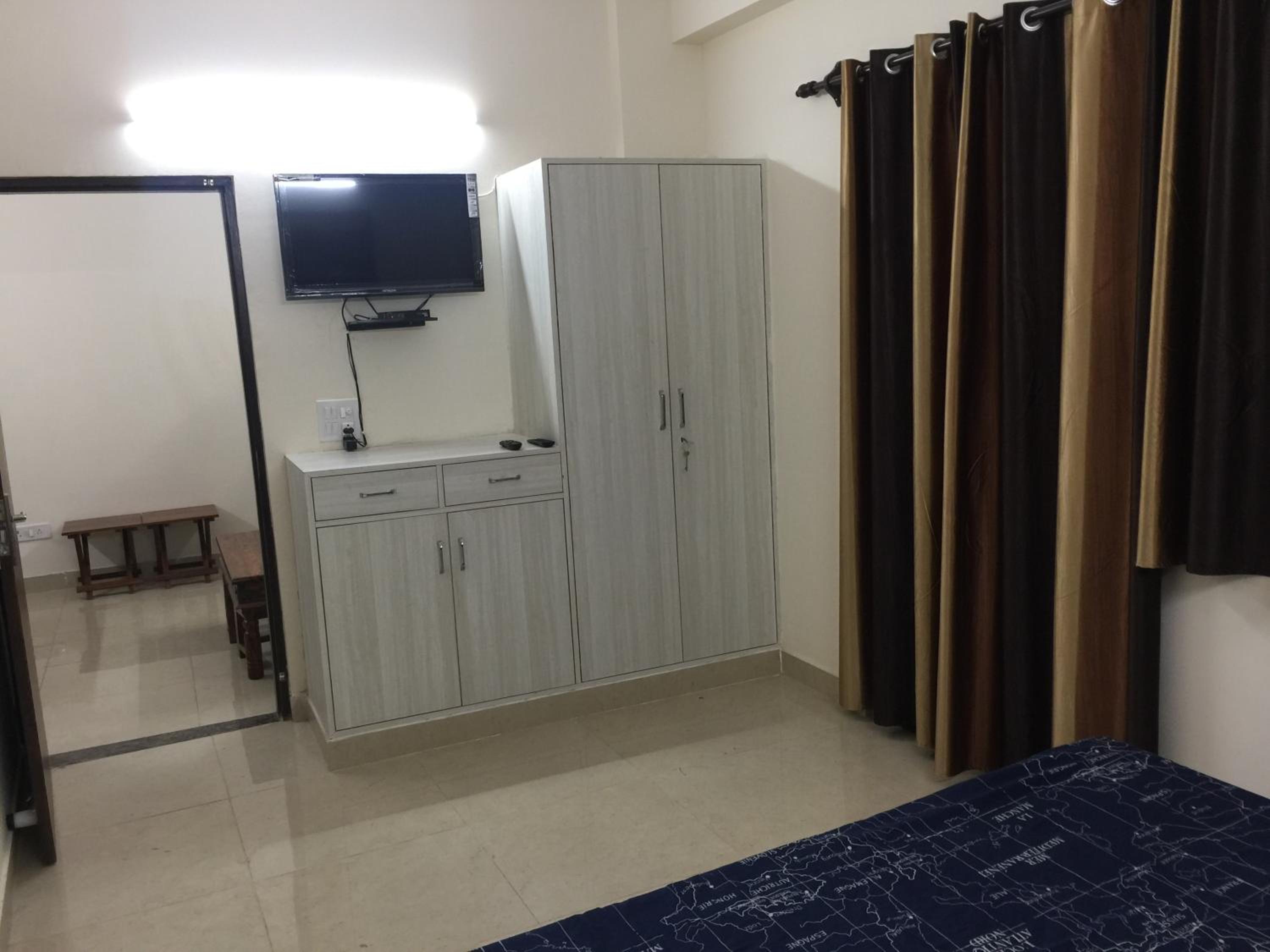Two-Bedroom Apartment - Photo 16