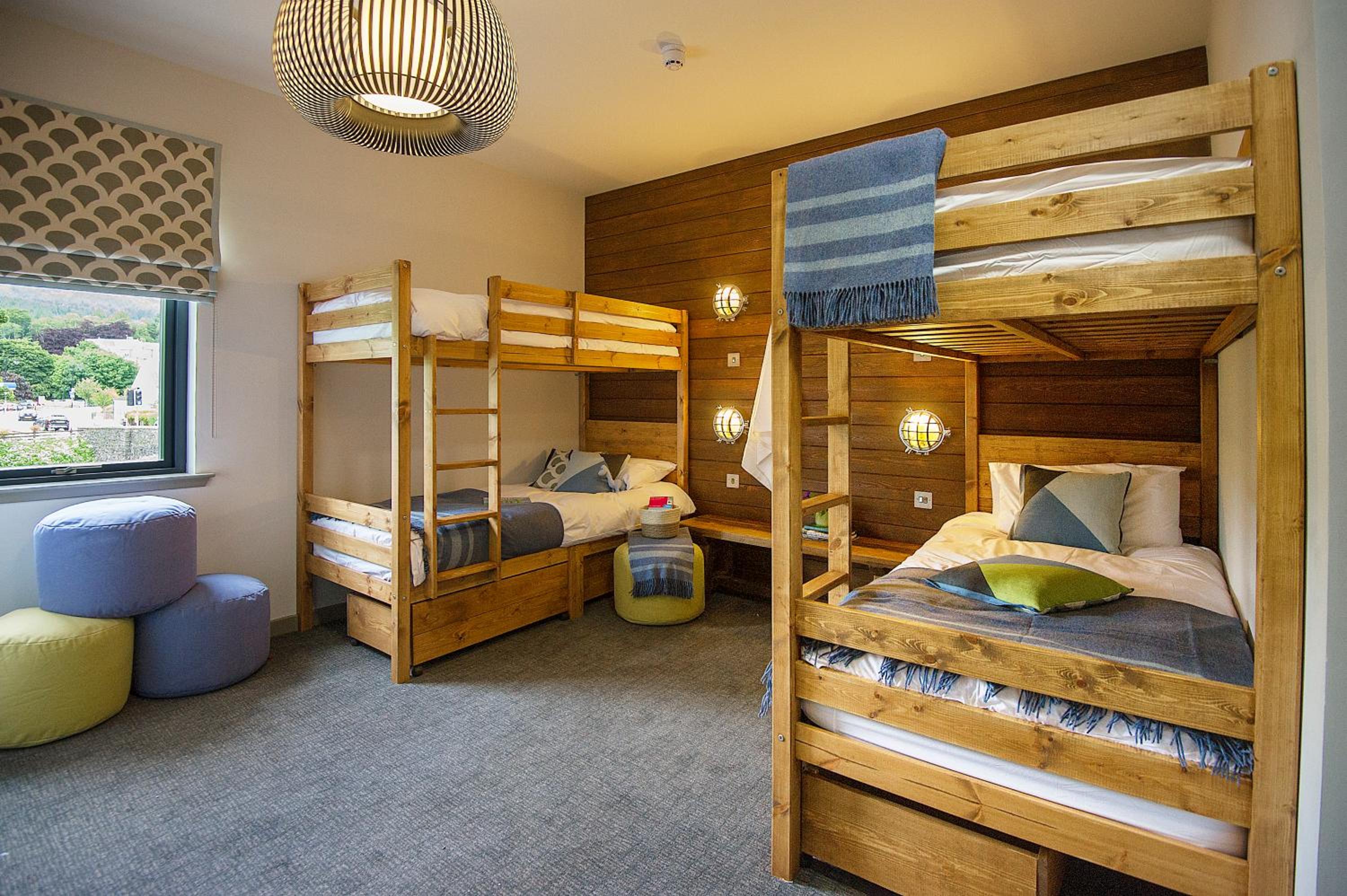Quadruple Room with Bathroom - Photo 1