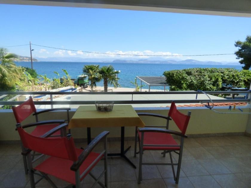 Studio Apartment with Sea View photo 3