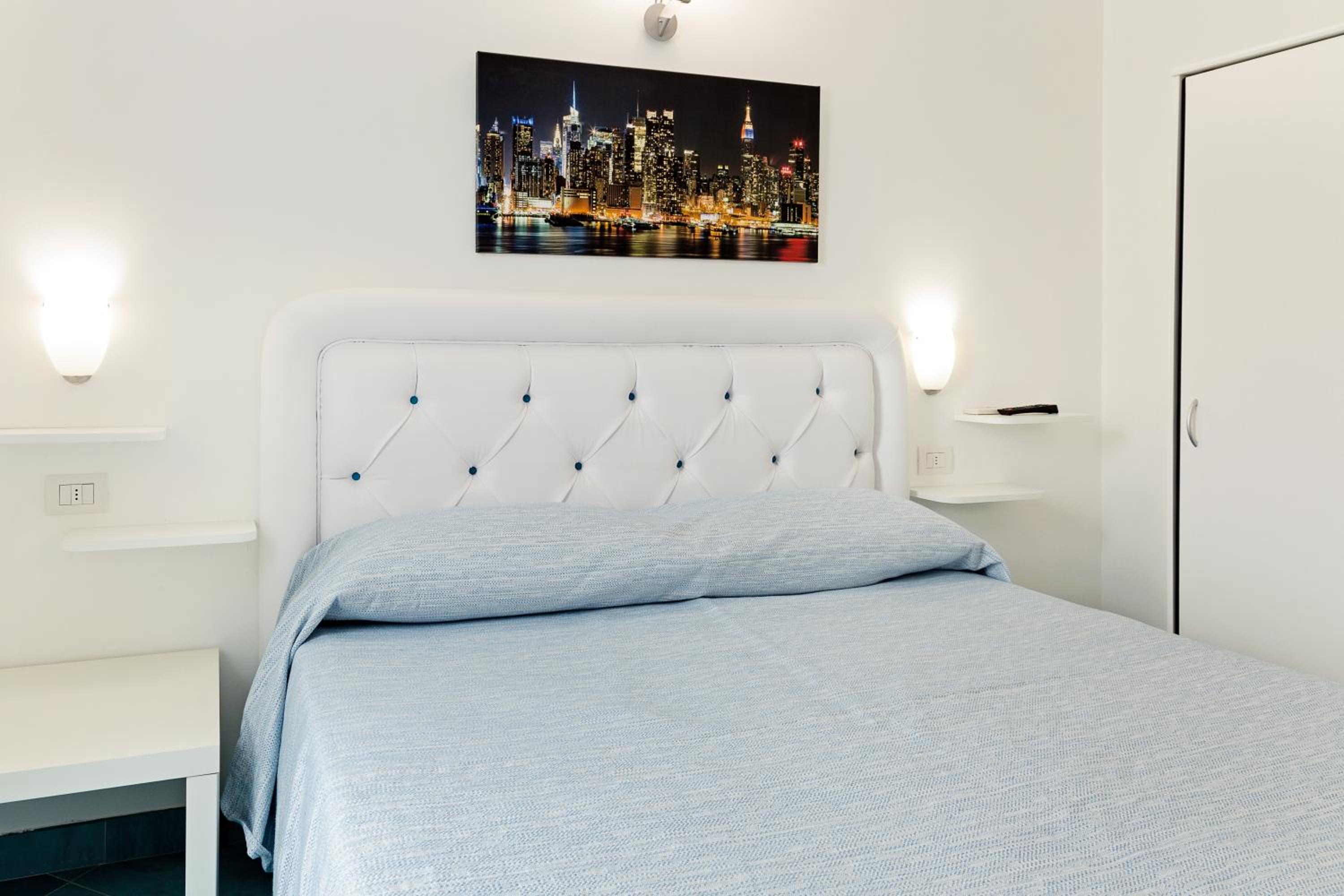 Quadruple Room with Terrace photo 2