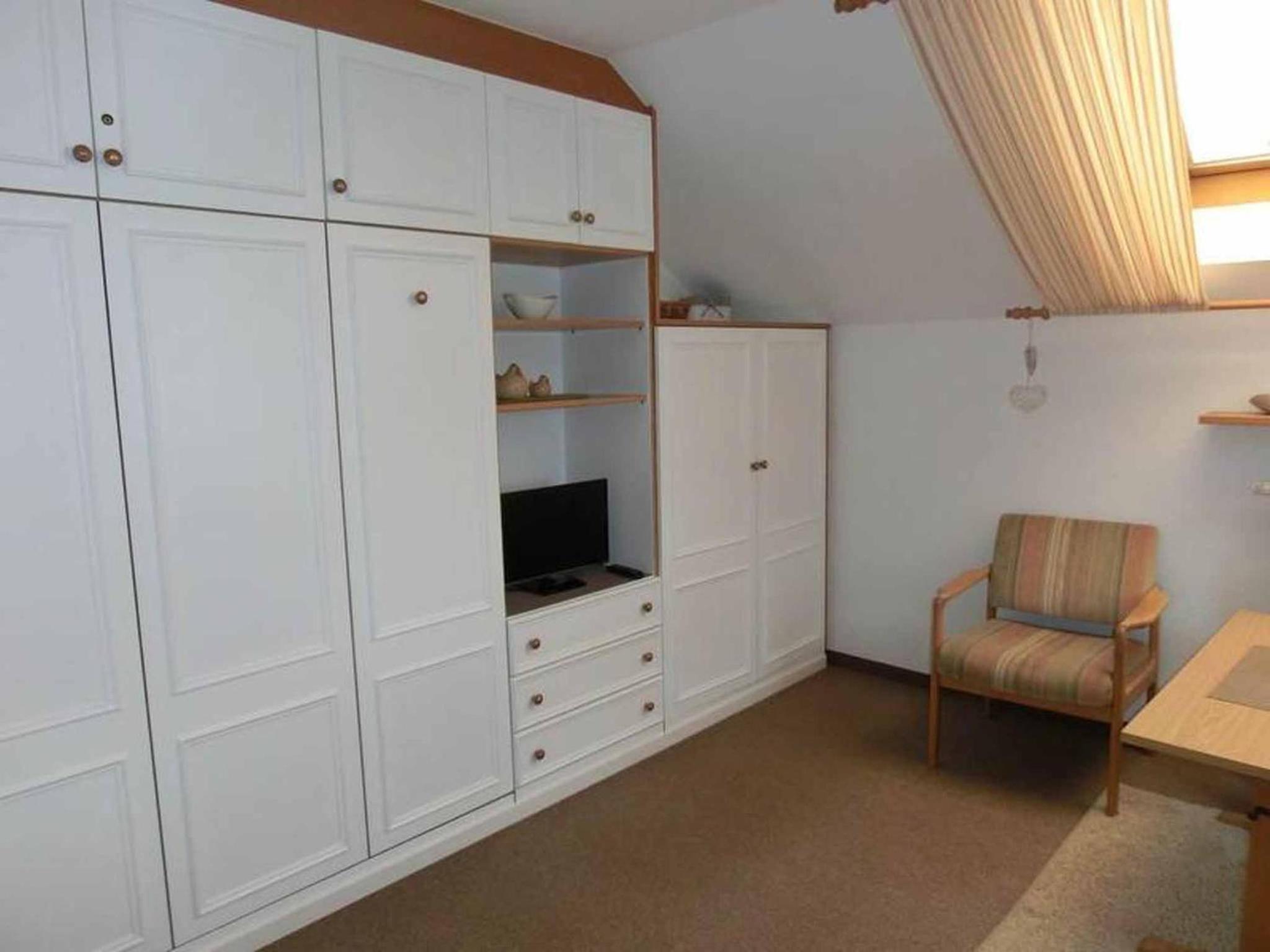 Studio Apartment photo 2