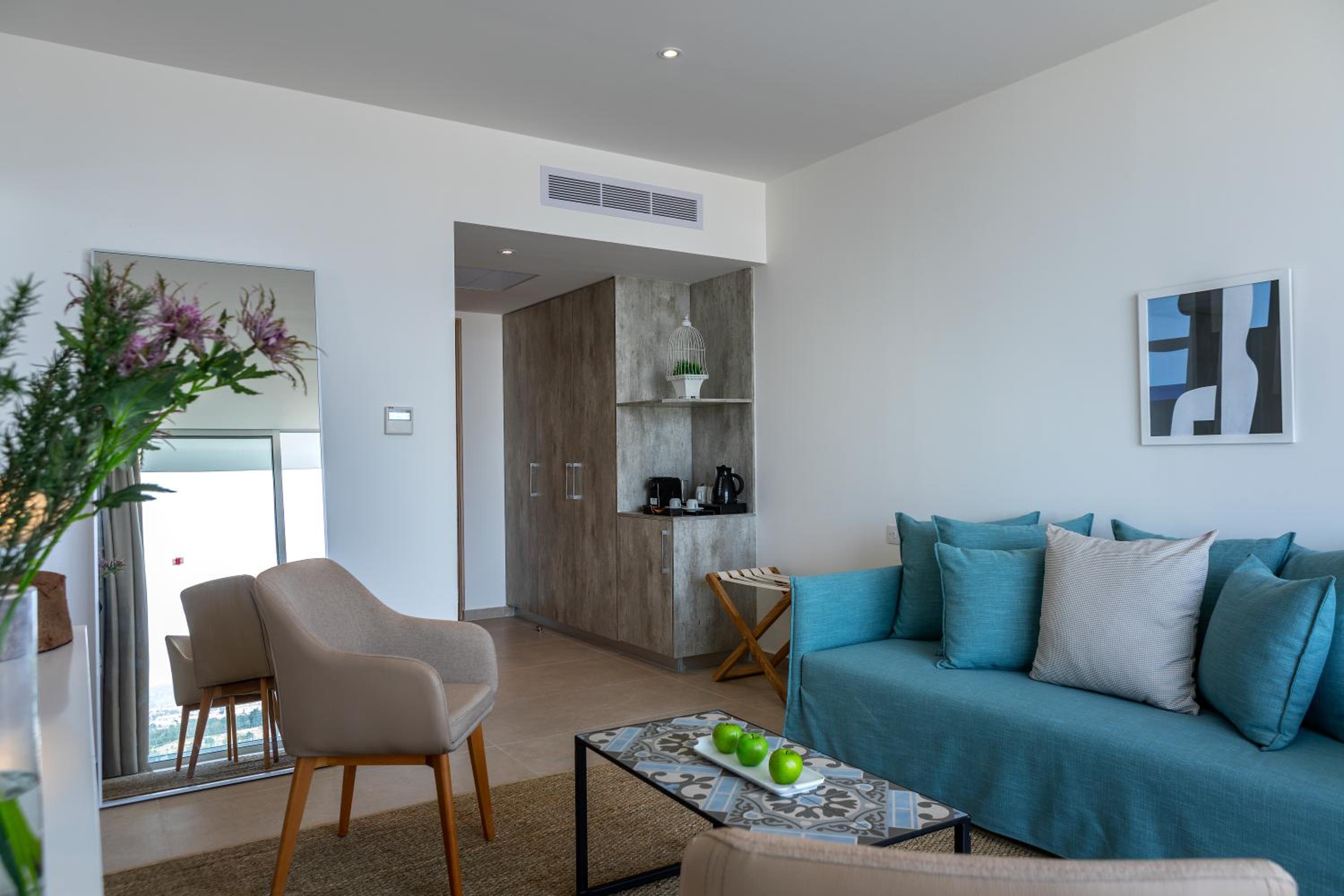 Premium Suite Inland View