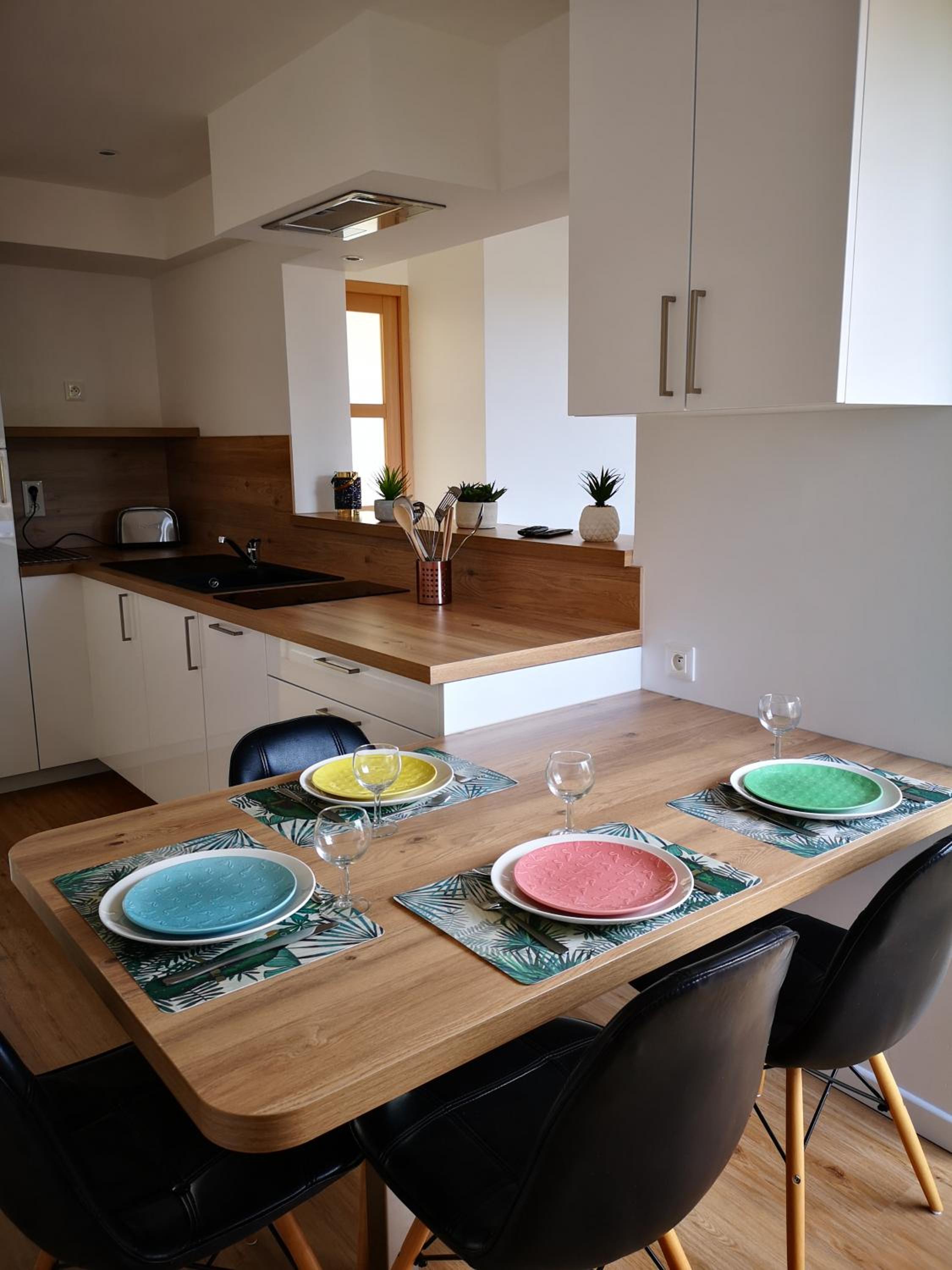 One-Bedroom Apartment - Photo 6