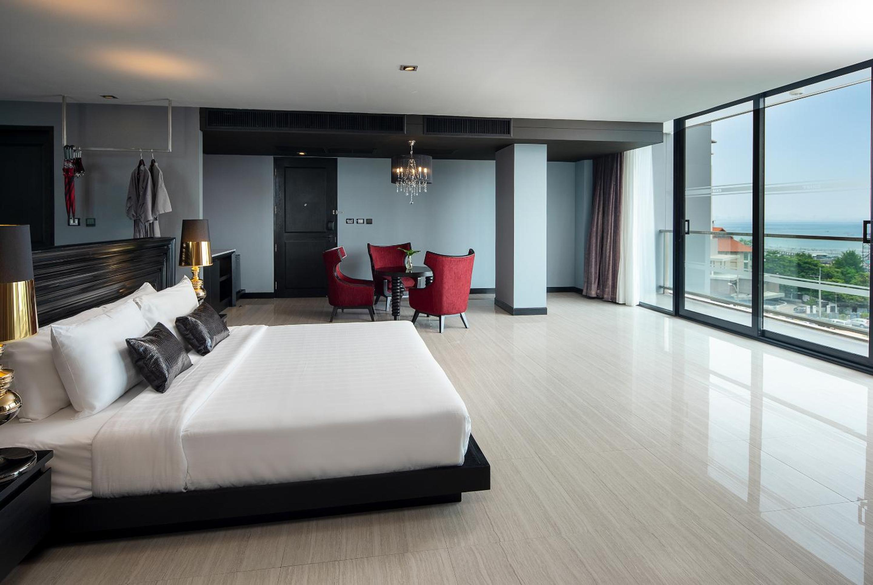 Royal Suite photo 1