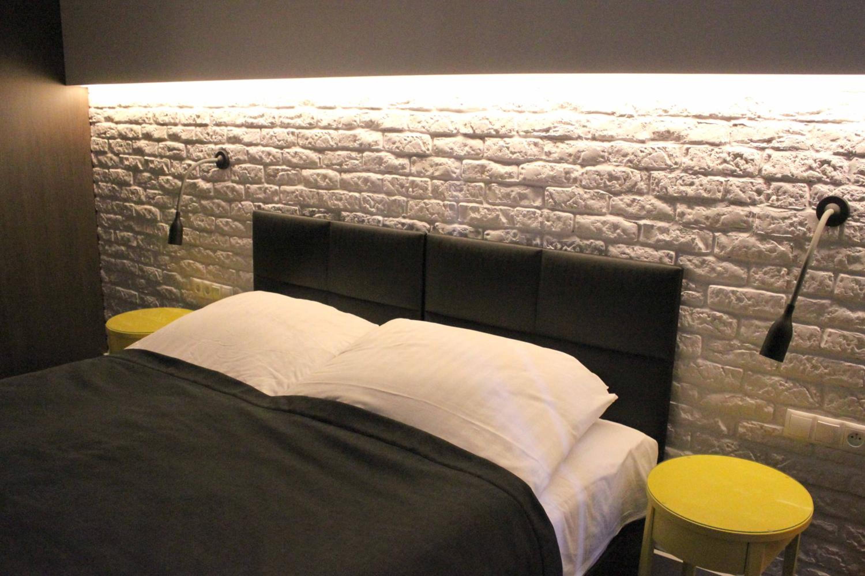 Deluxe Double Room with River View - Photo 15