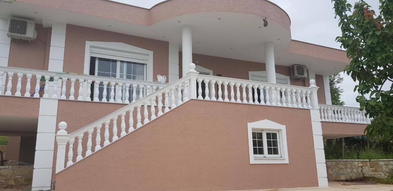 Two-Bedroom Villa - Lake View