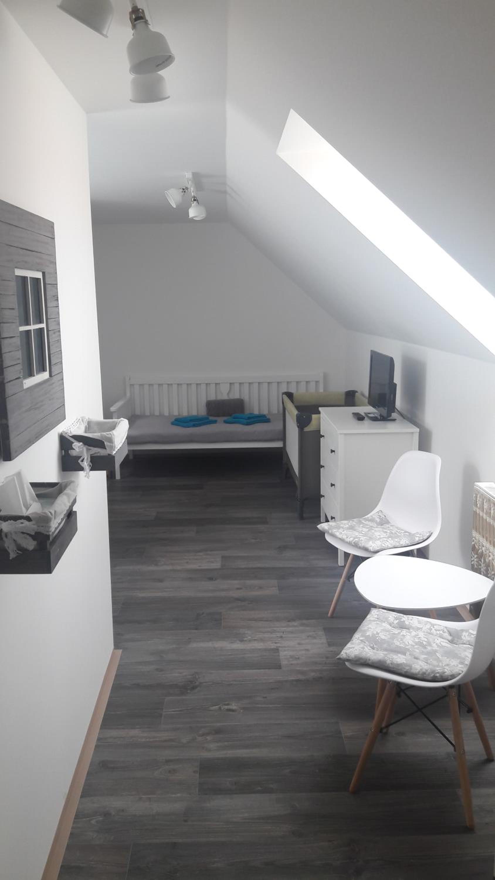 Two-Bedroom Apartment - Photo 6