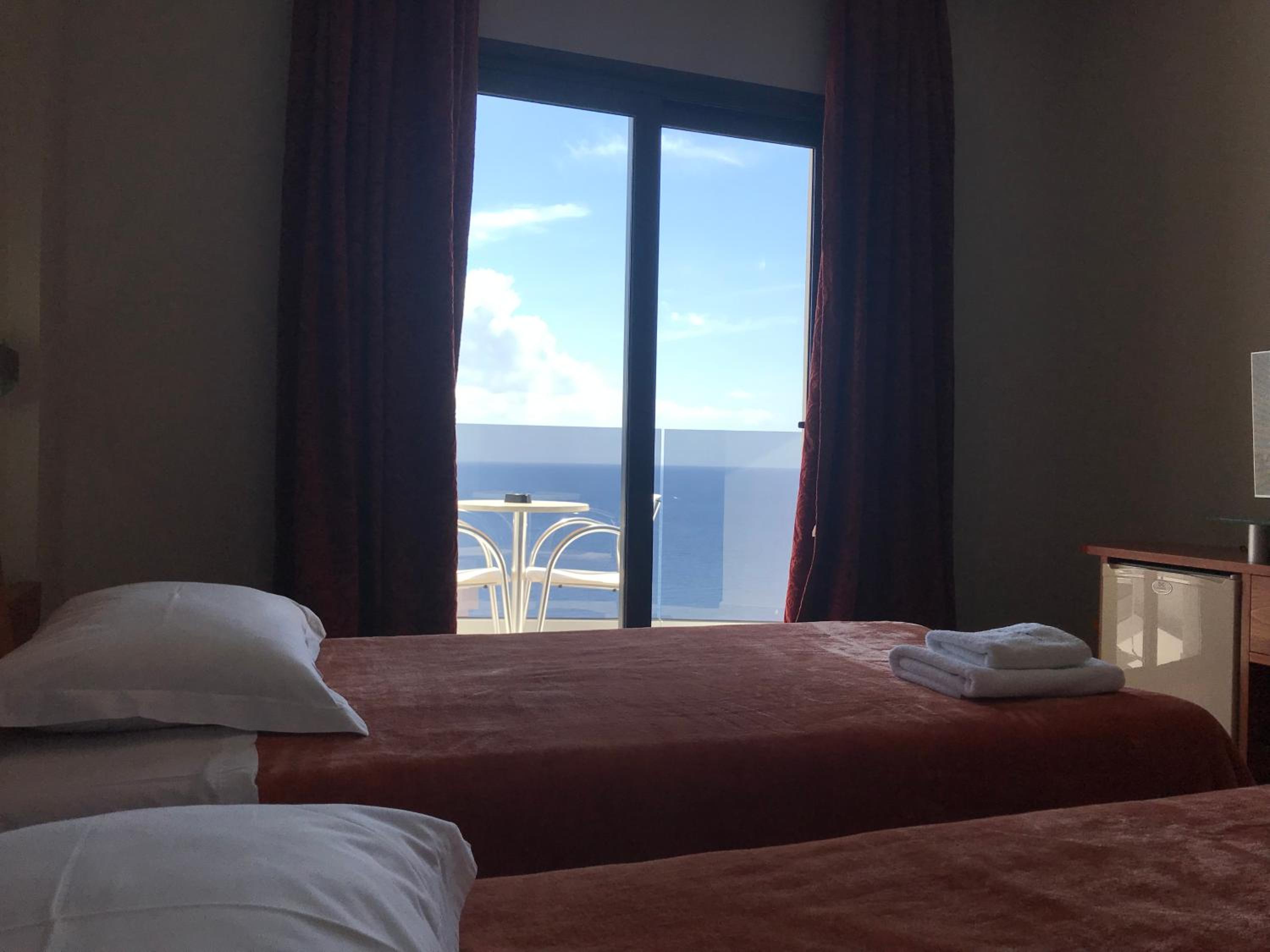 Twin Room with Sea View photo 1